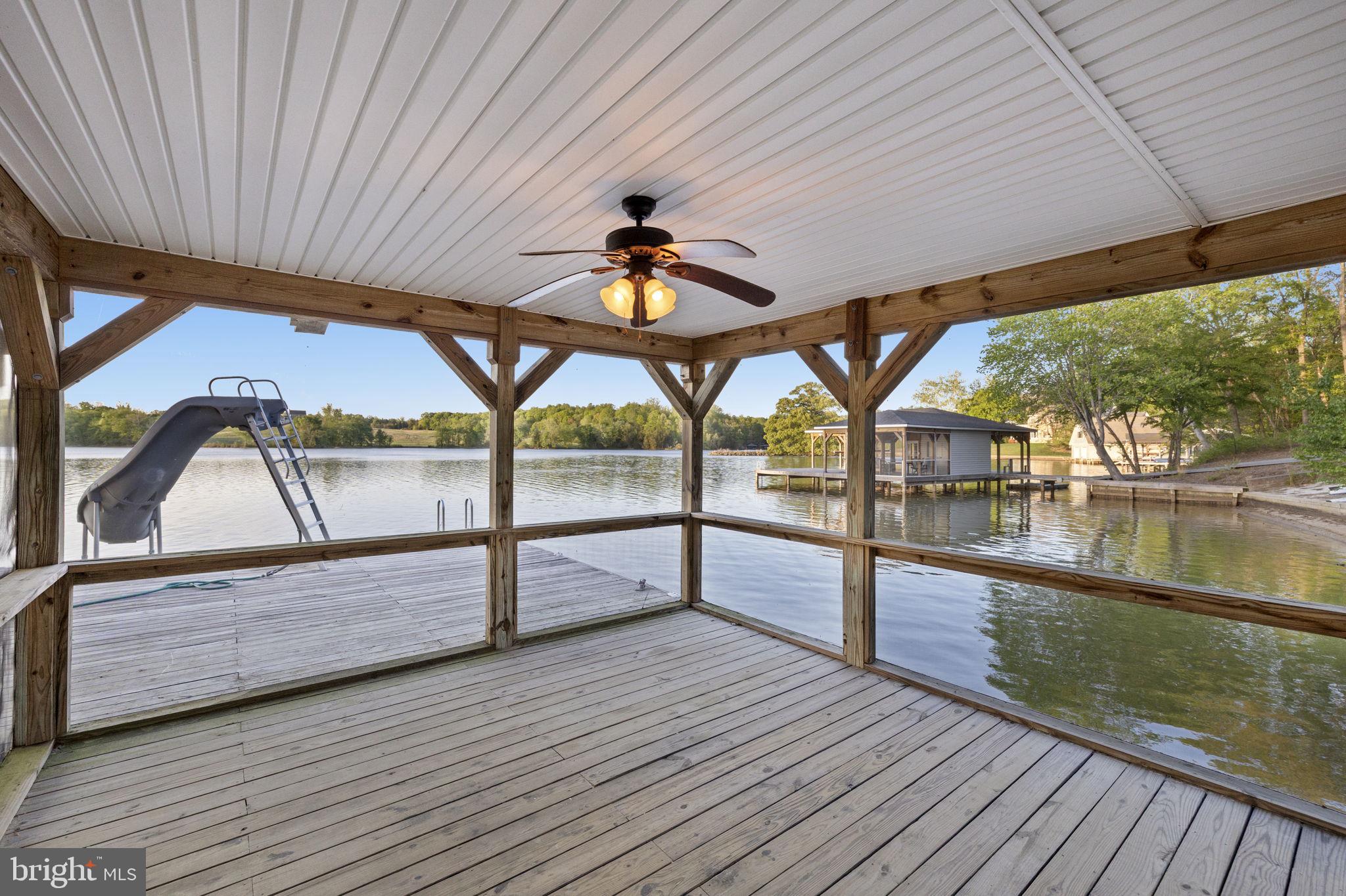 SUMMERVIEW POINT - Residential