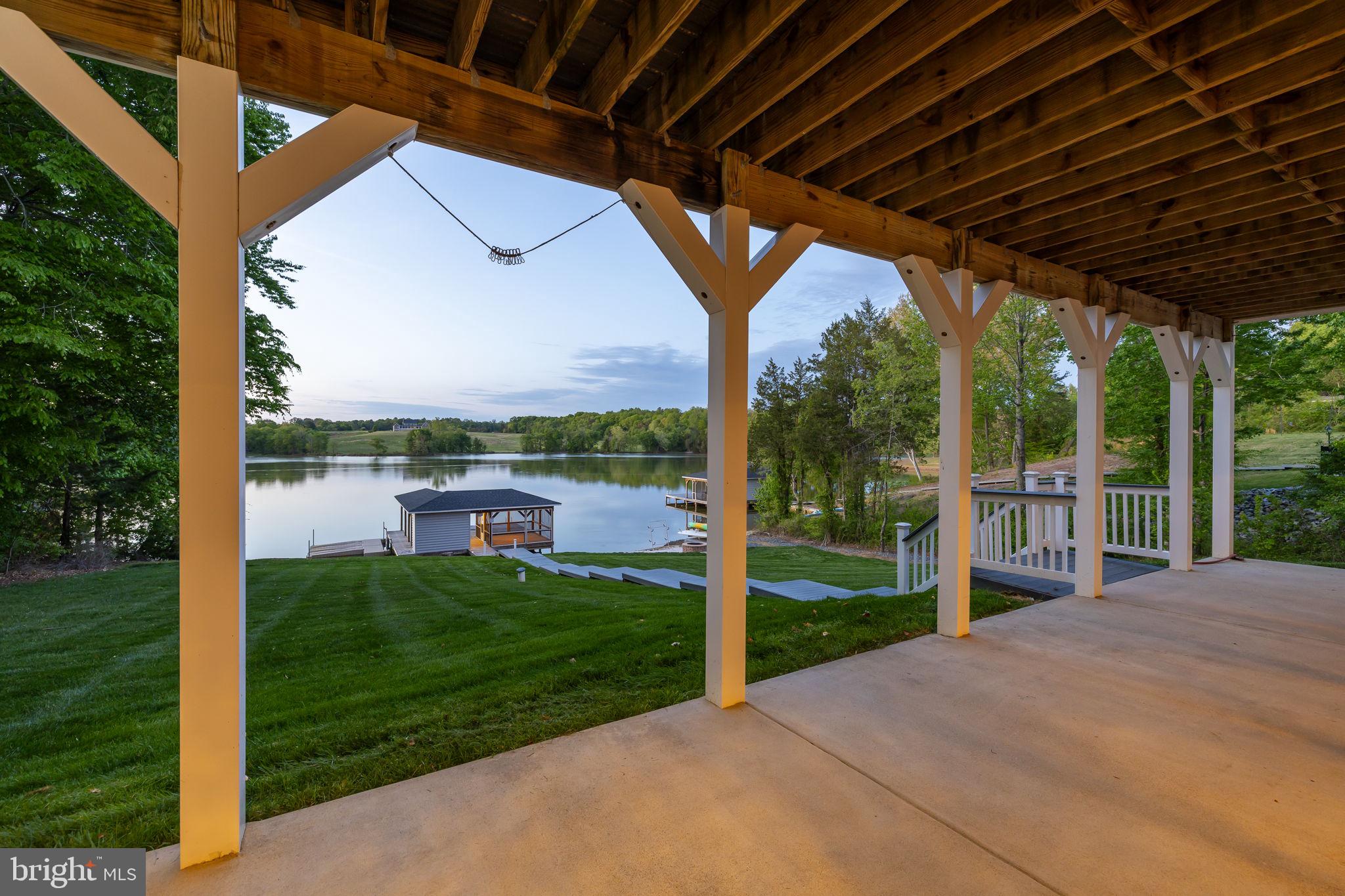 SUMMERVIEW POINT - Residential