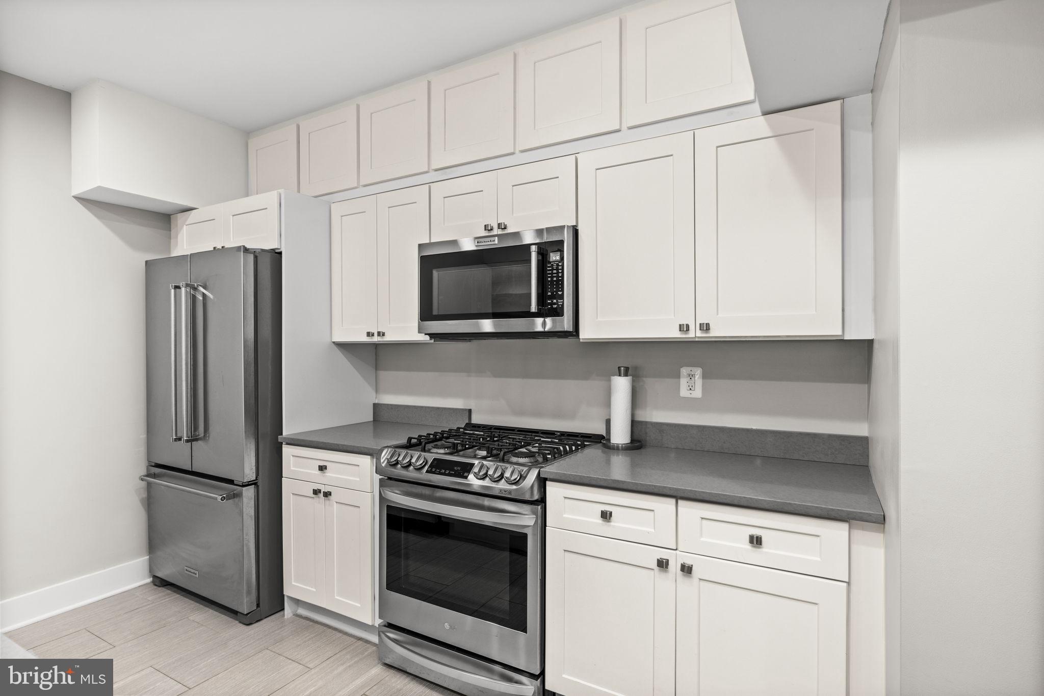 SUMMERVIEW POINT - Residential