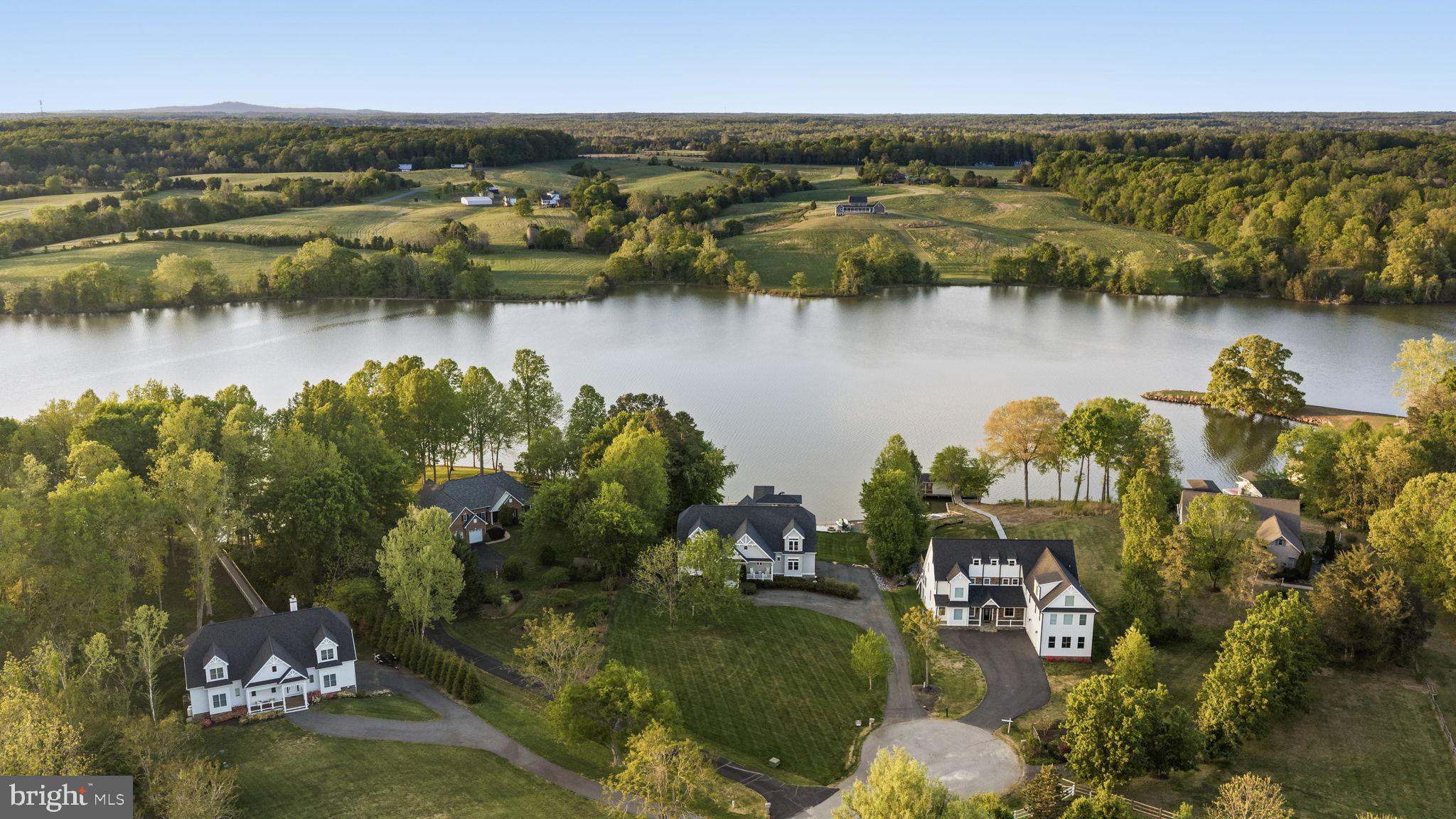 SUMMERVIEW POINT - Residential