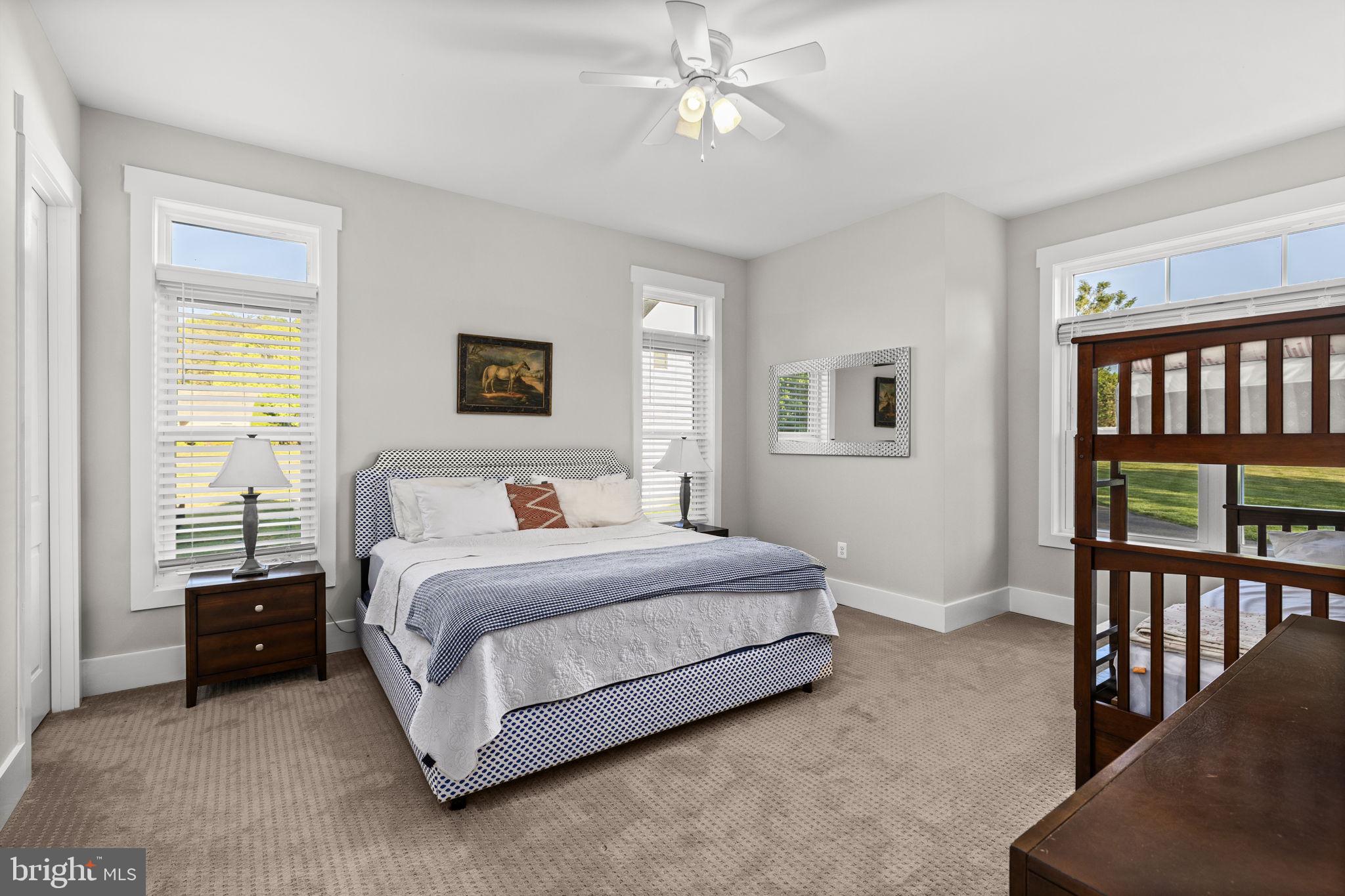 SUMMERVIEW POINT - Residential