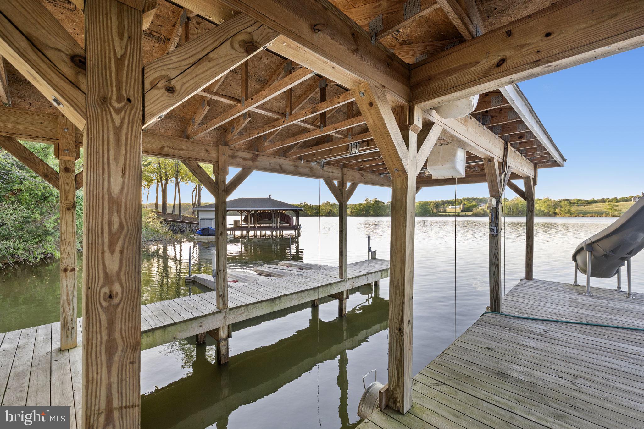 SUMMERVIEW POINT - Residential