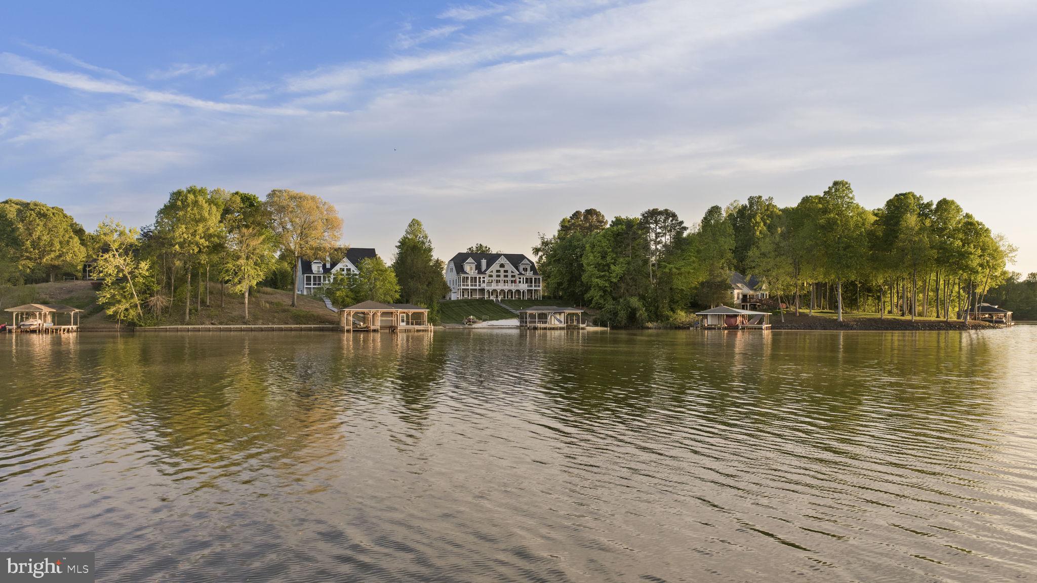 SUMMERVIEW POINT - Residential