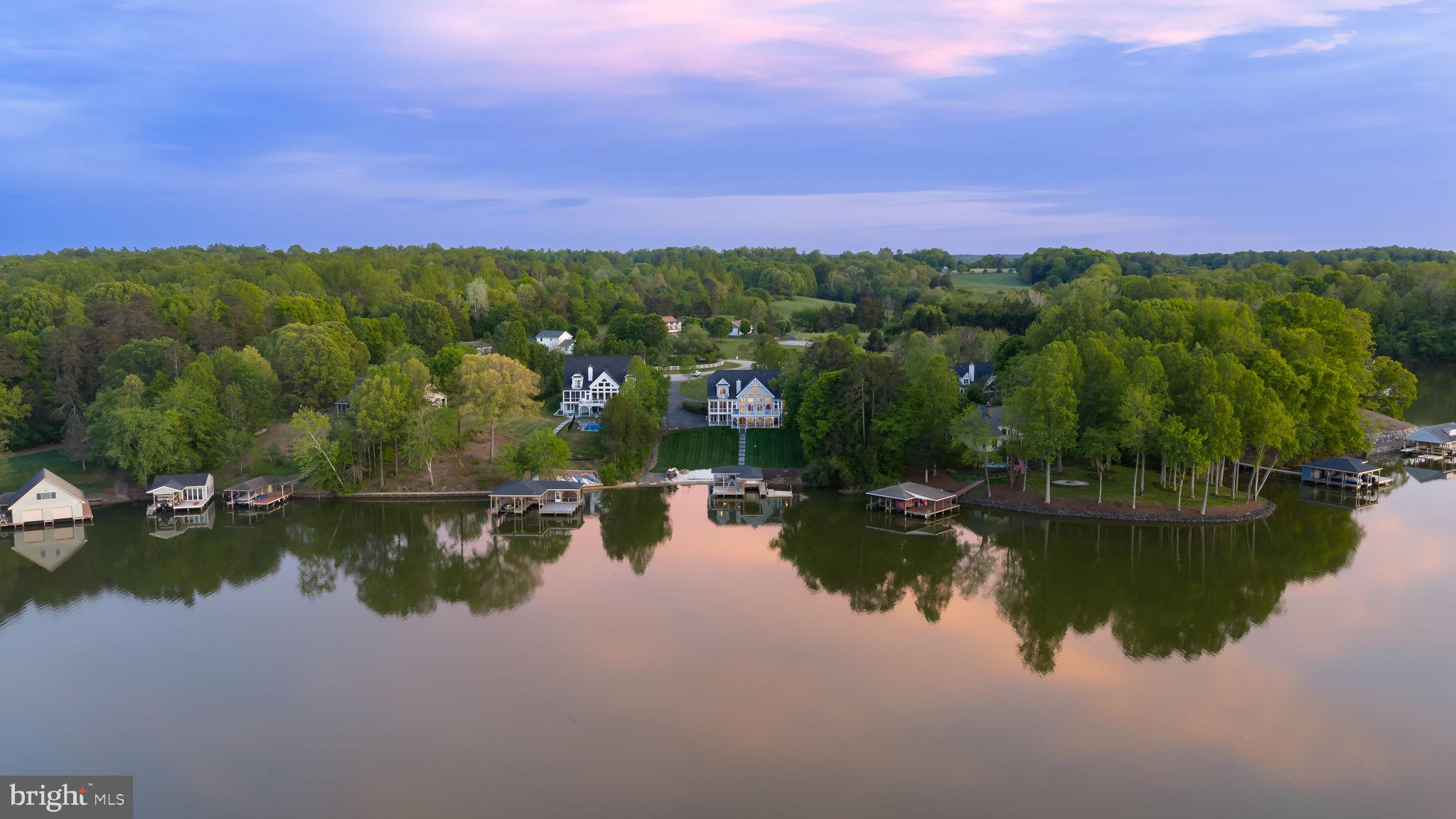 SUMMERVIEW POINT - Residential
