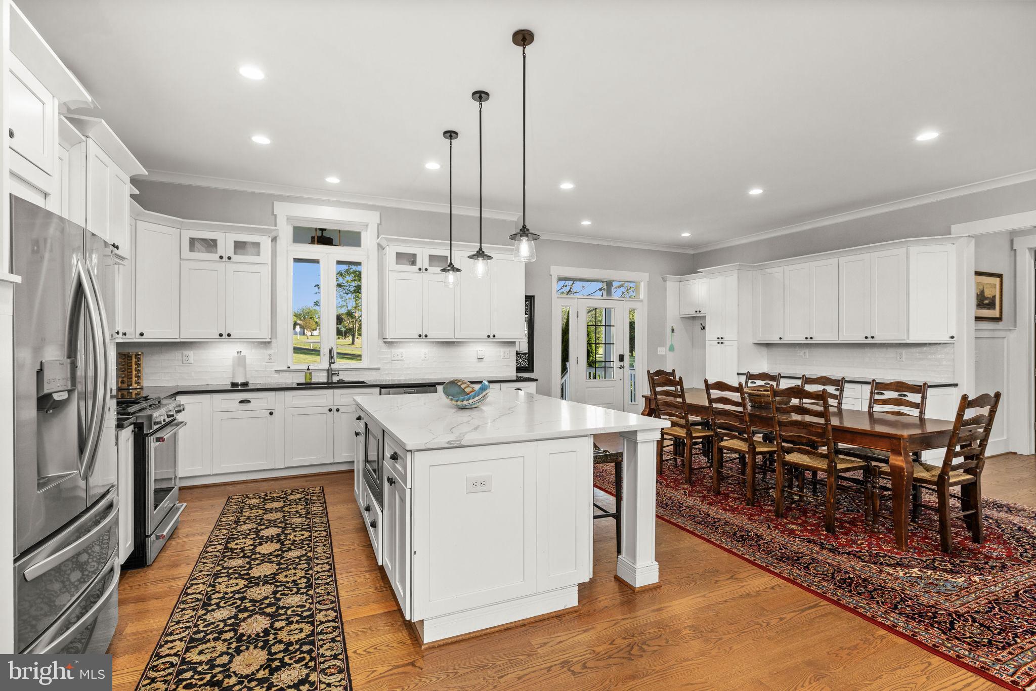 SUMMERVIEW POINT - Residential