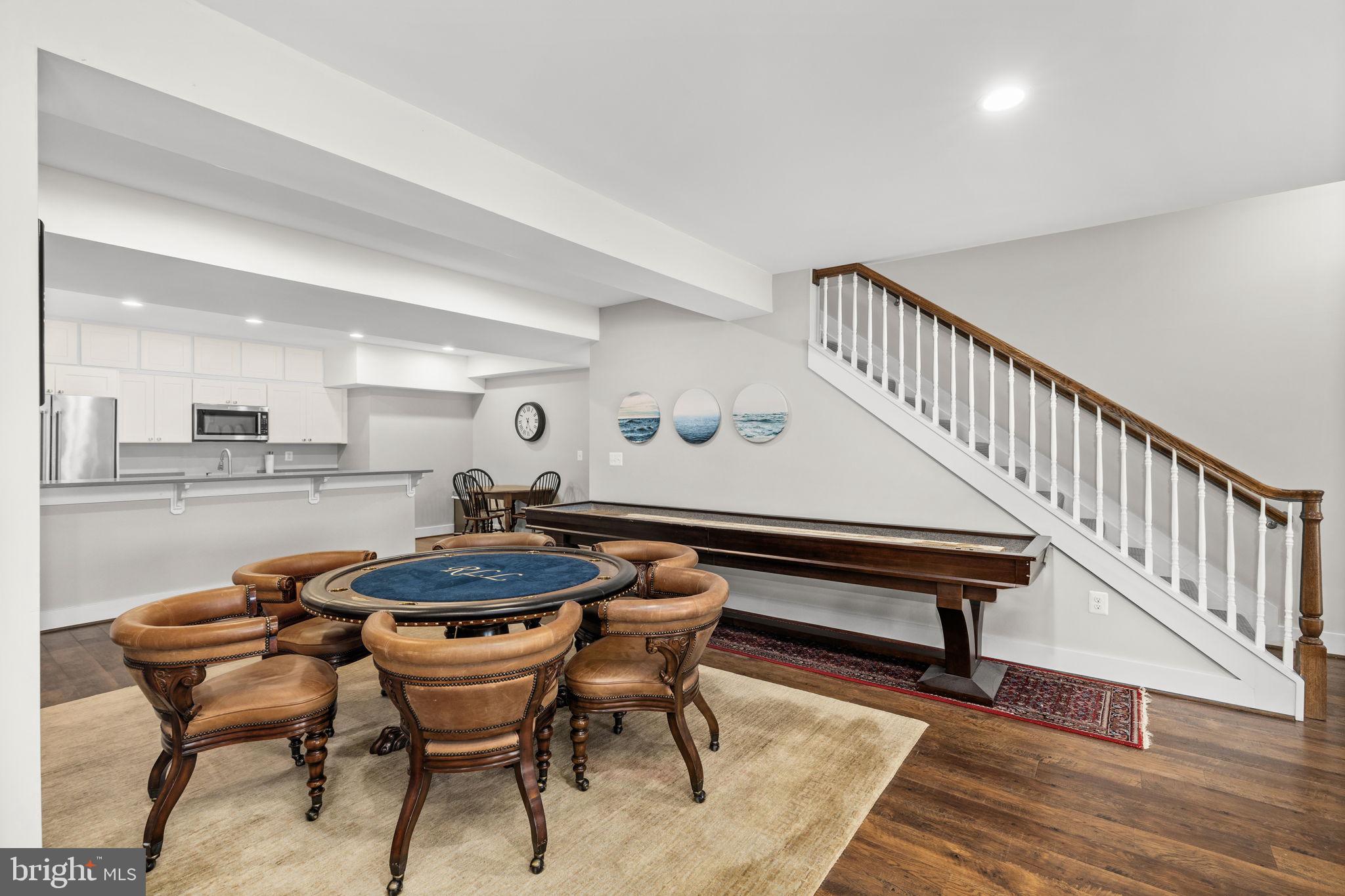 SUMMERVIEW POINT - Residential