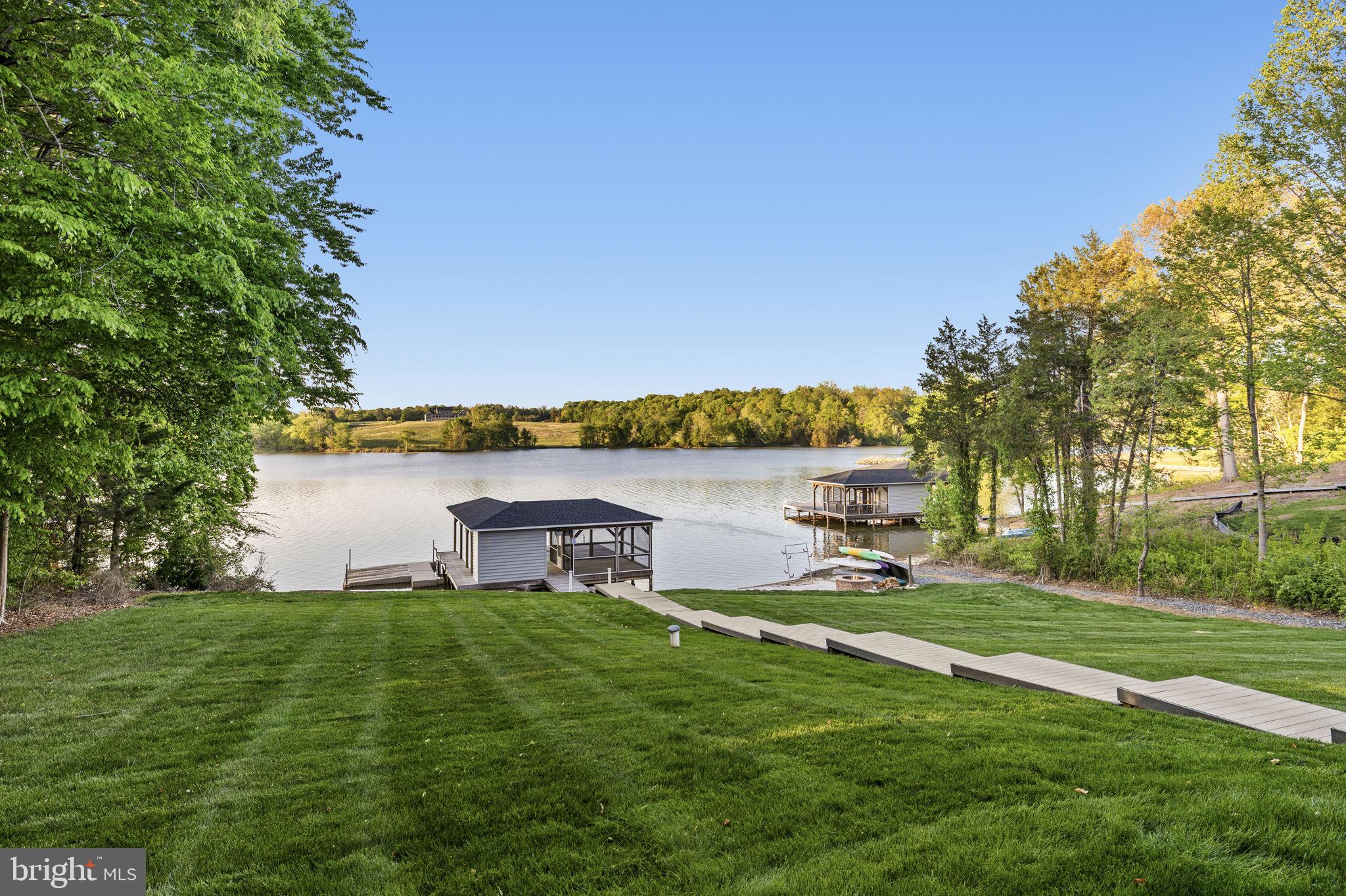 SUMMERVIEW POINT - Residential