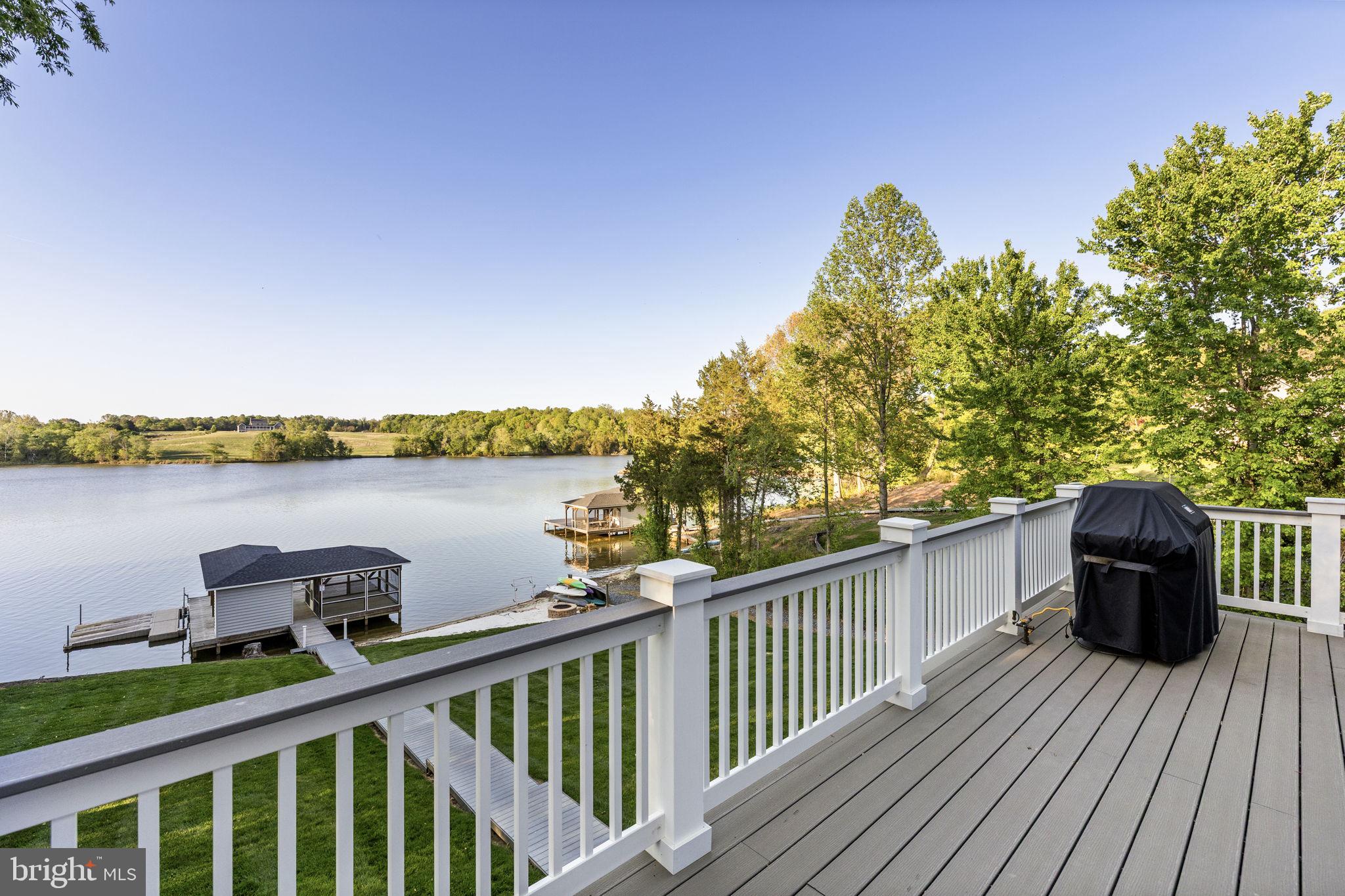 SUMMERVIEW POINT - Residential