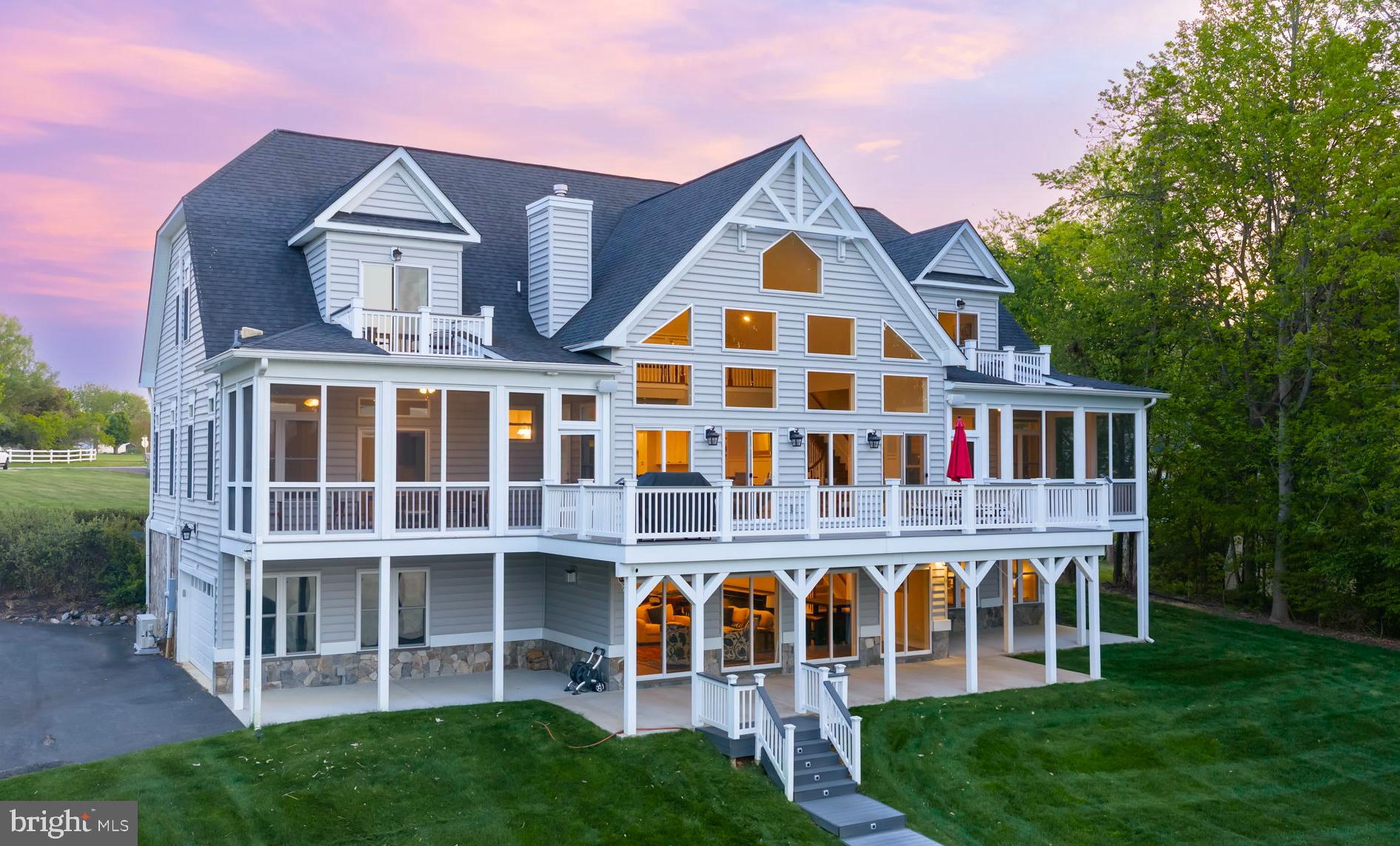 SUMMERVIEW POINT - Residential