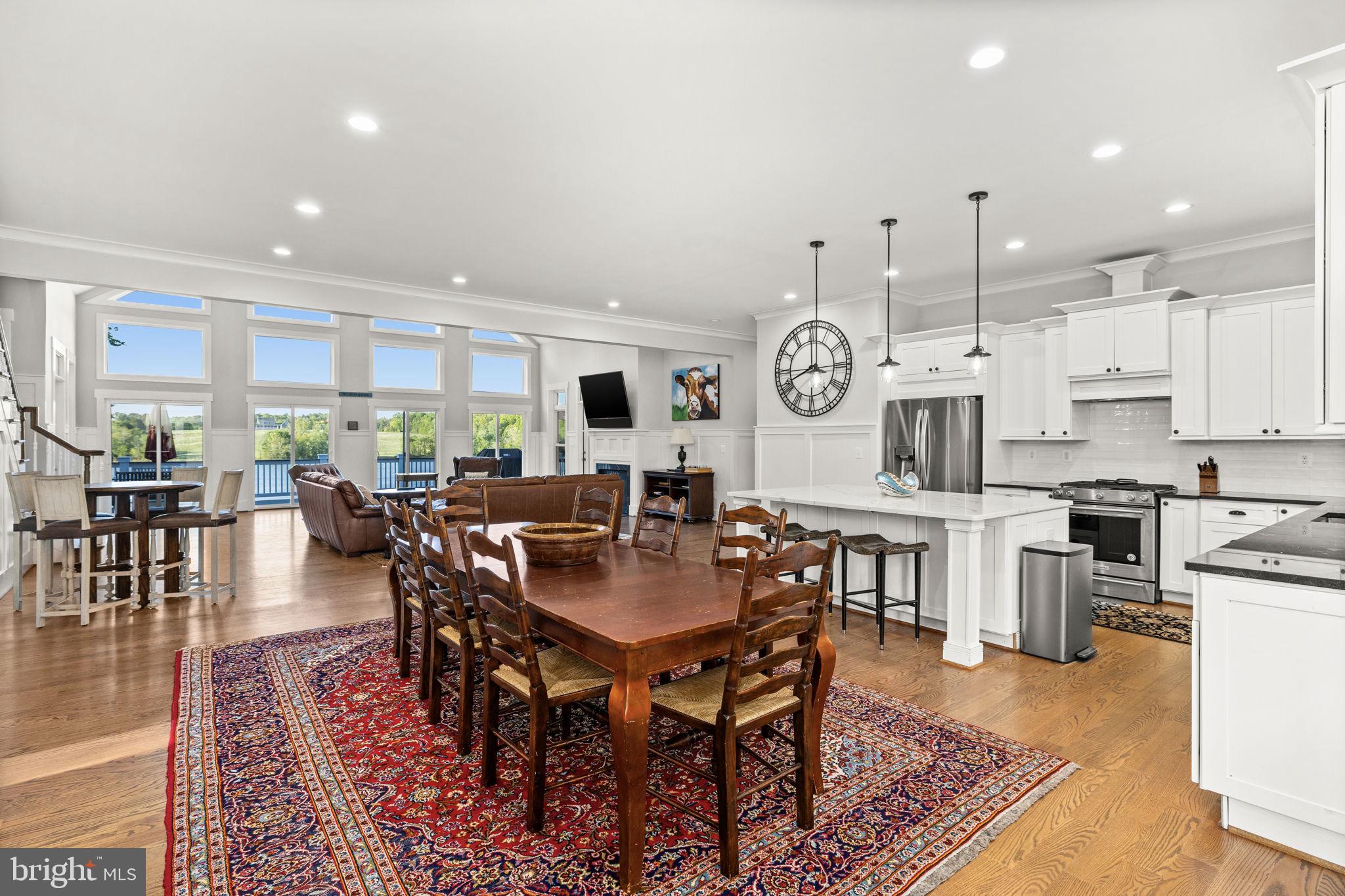 SUMMERVIEW POINT - Residential