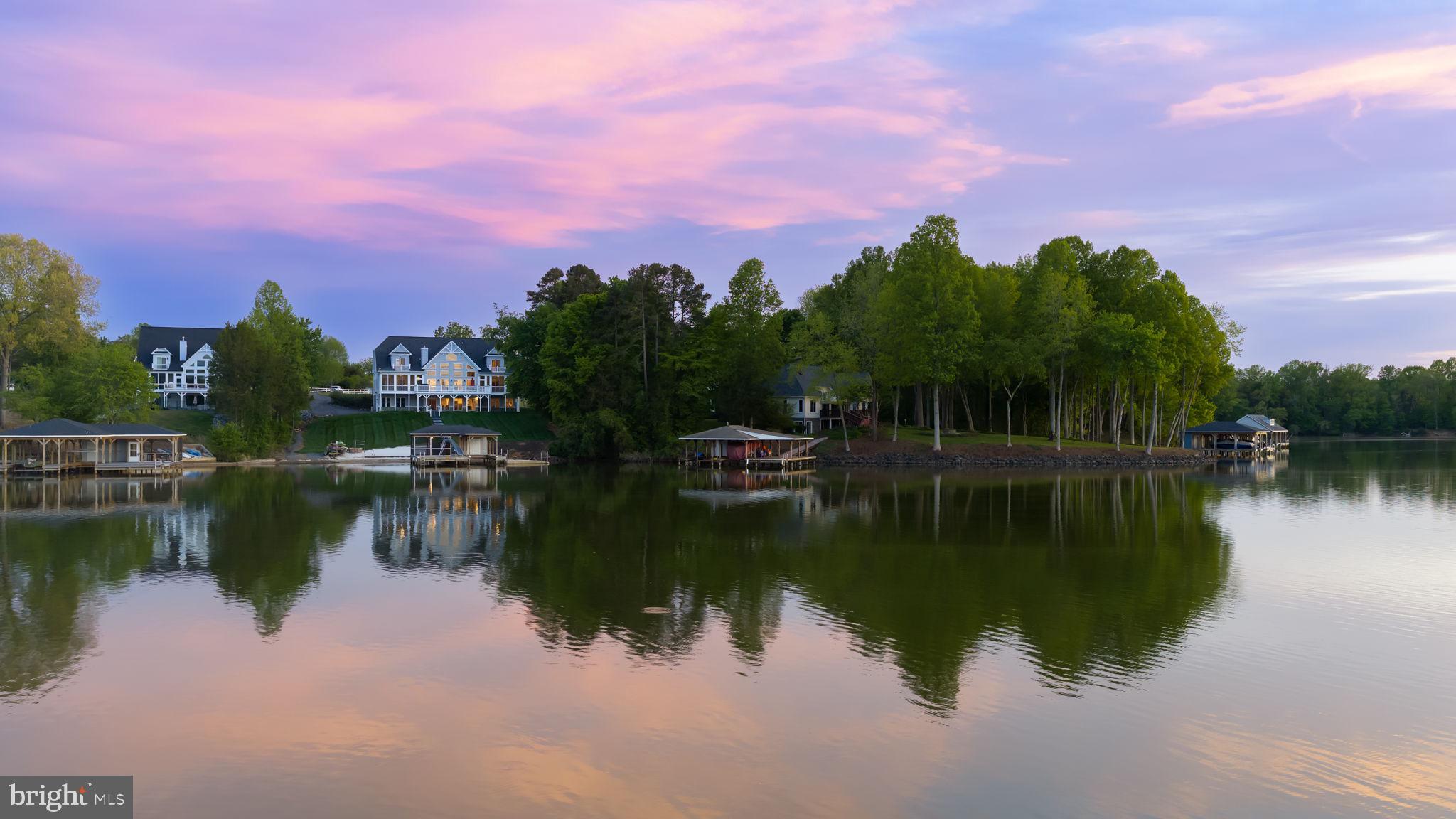 SUMMERVIEW POINT - Residential
