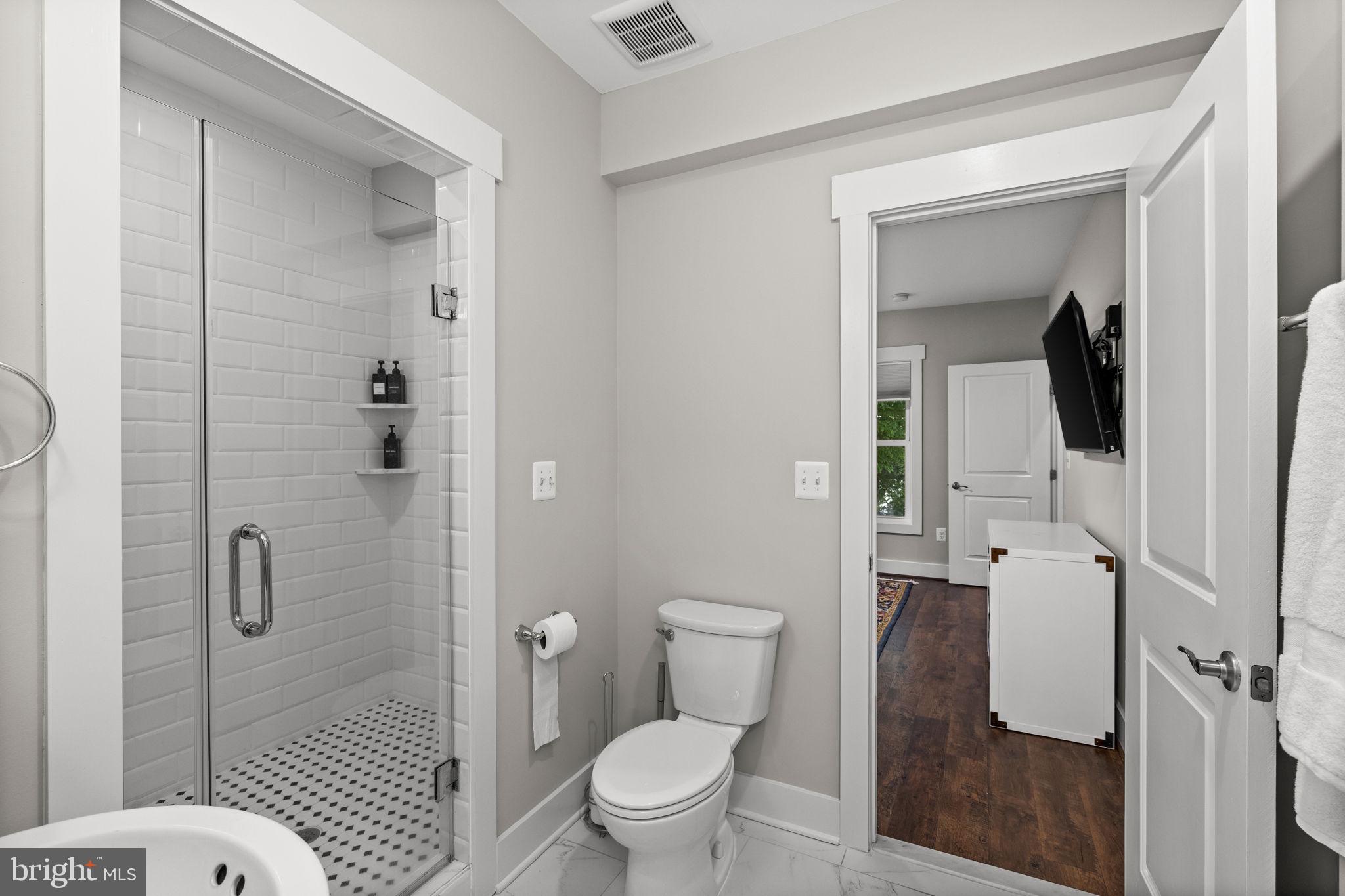 SUMMERVIEW POINT - Residential