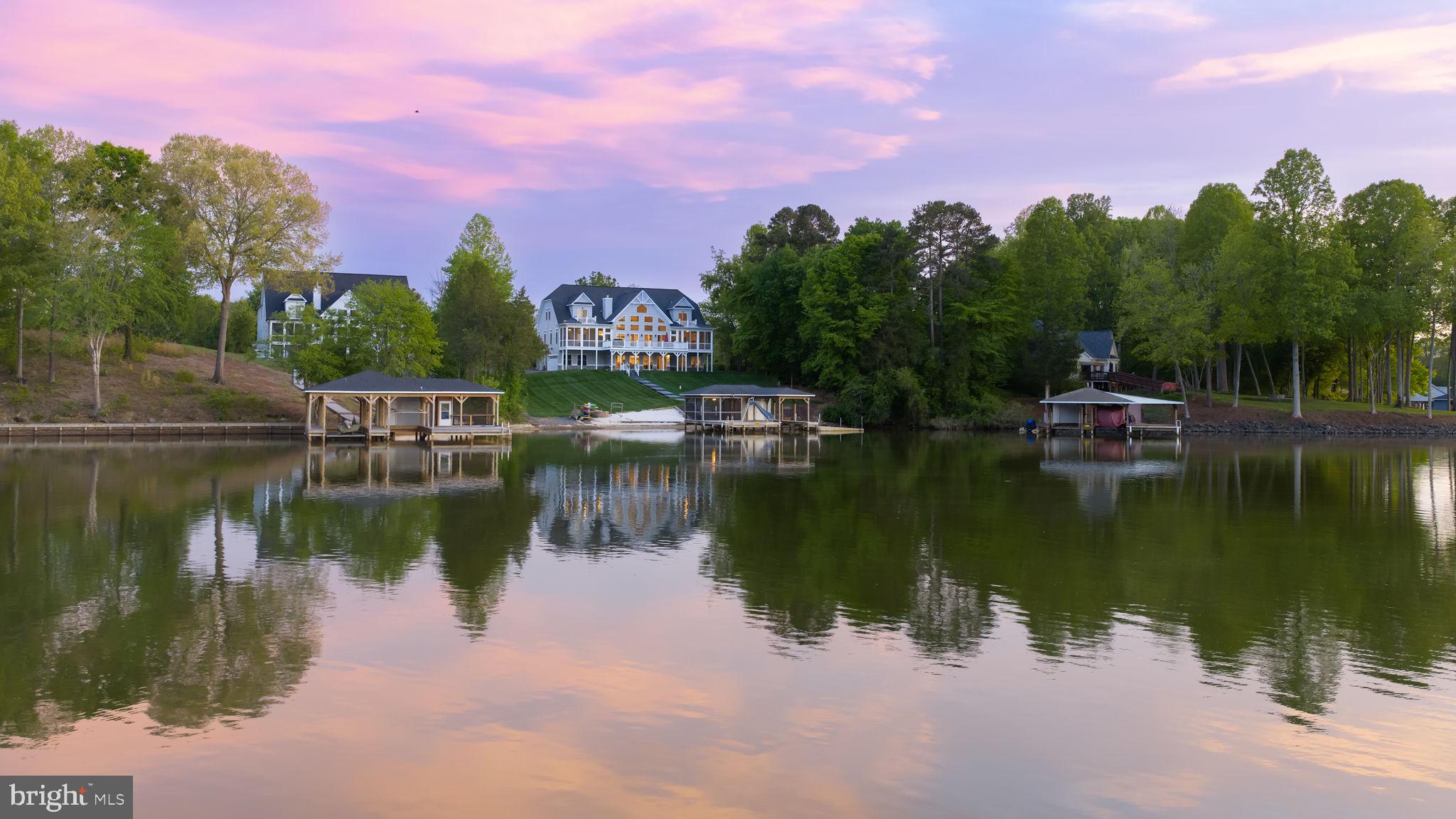 SUMMERVIEW POINT - Residential