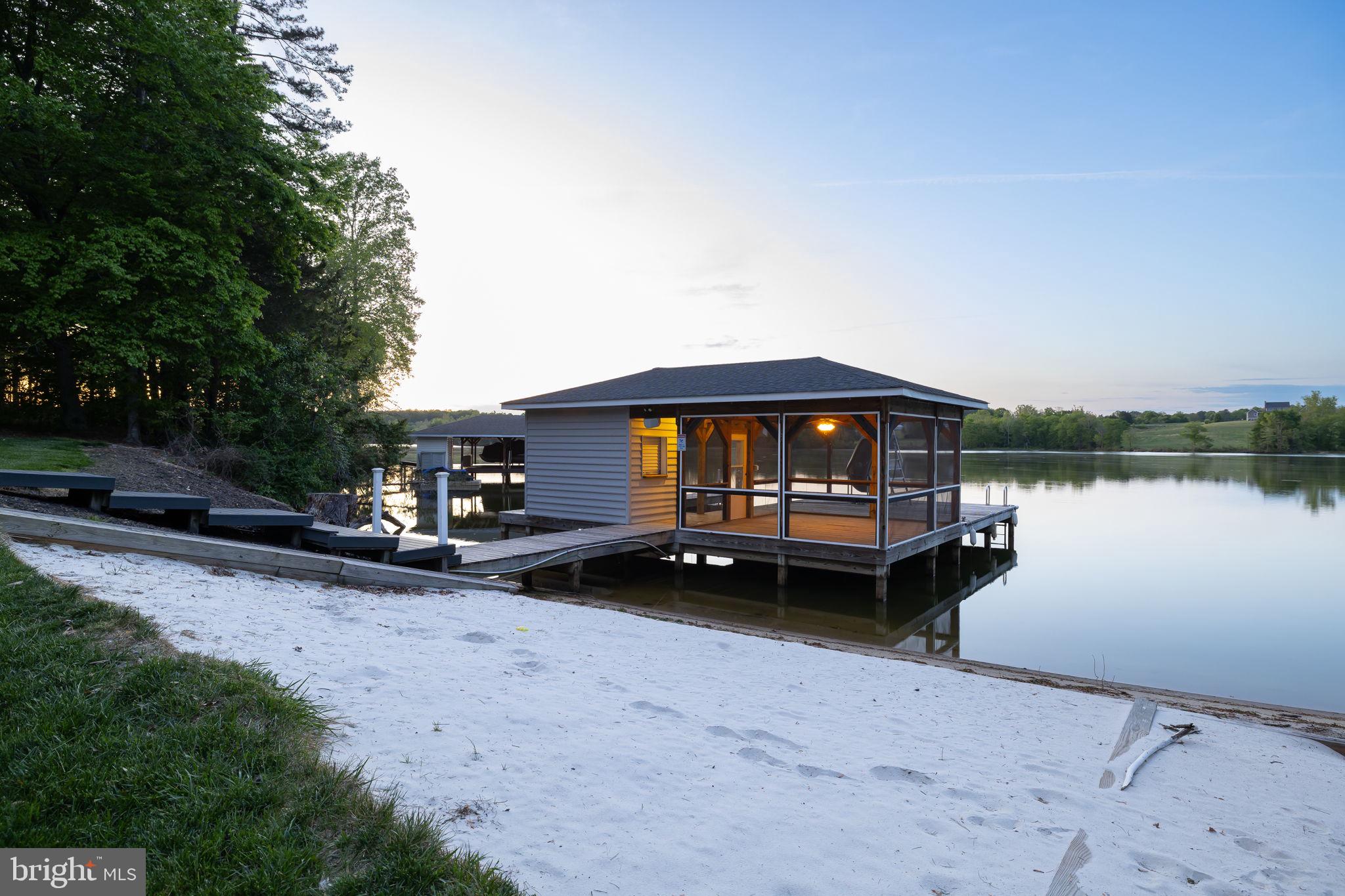 SUMMERVIEW POINT - Residential