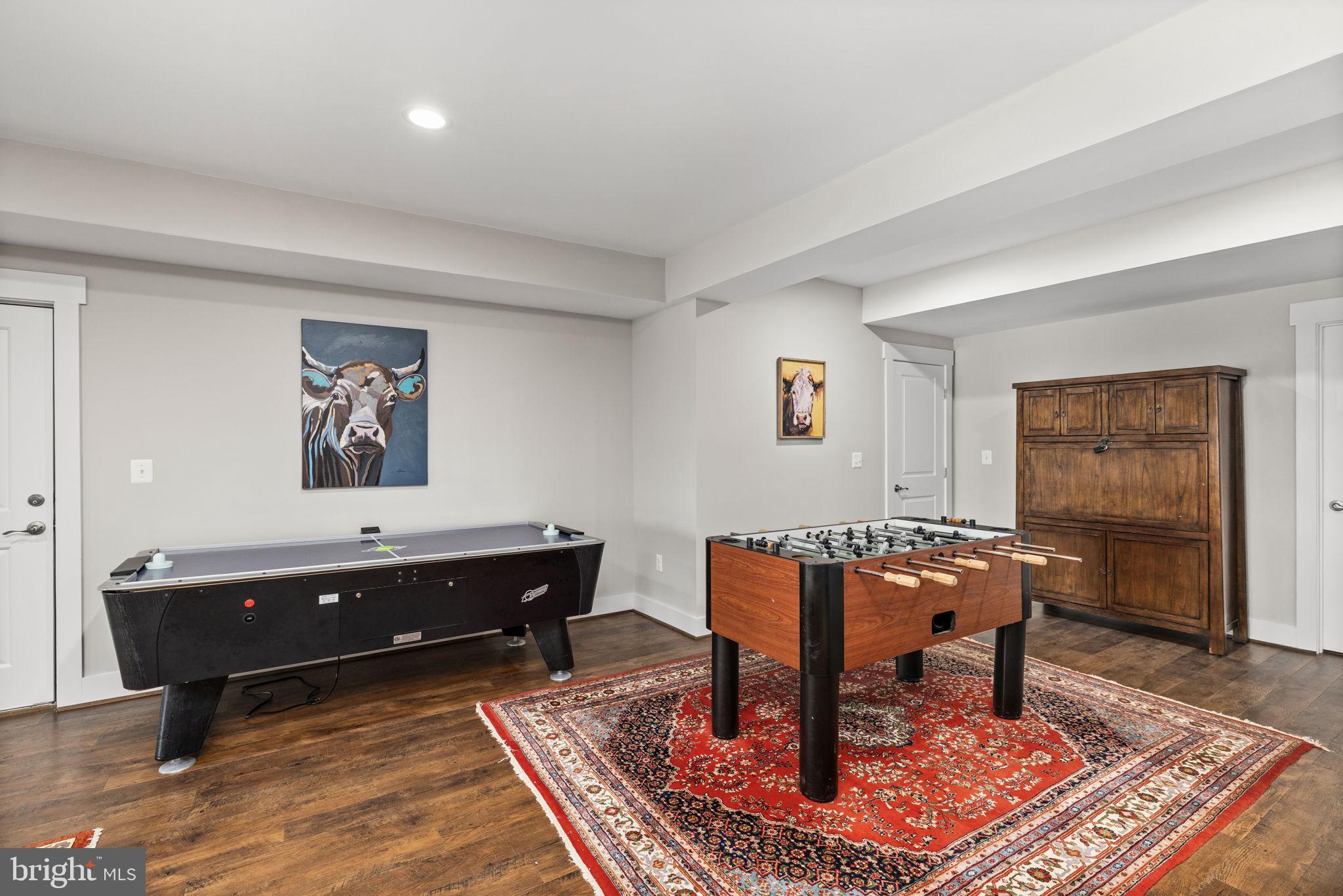 SUMMERVIEW POINT - Residential