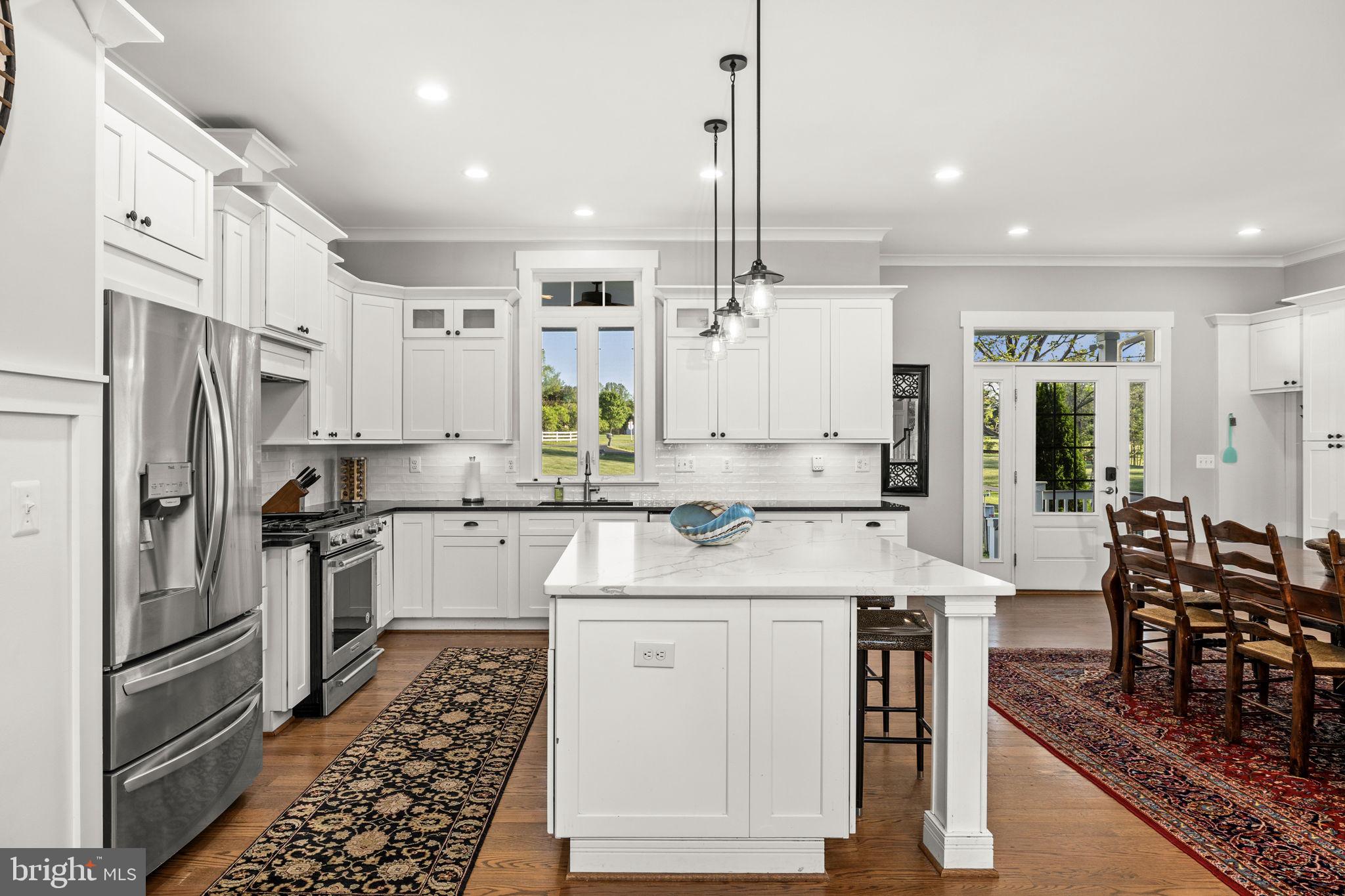 SUMMERVIEW POINT - Residential