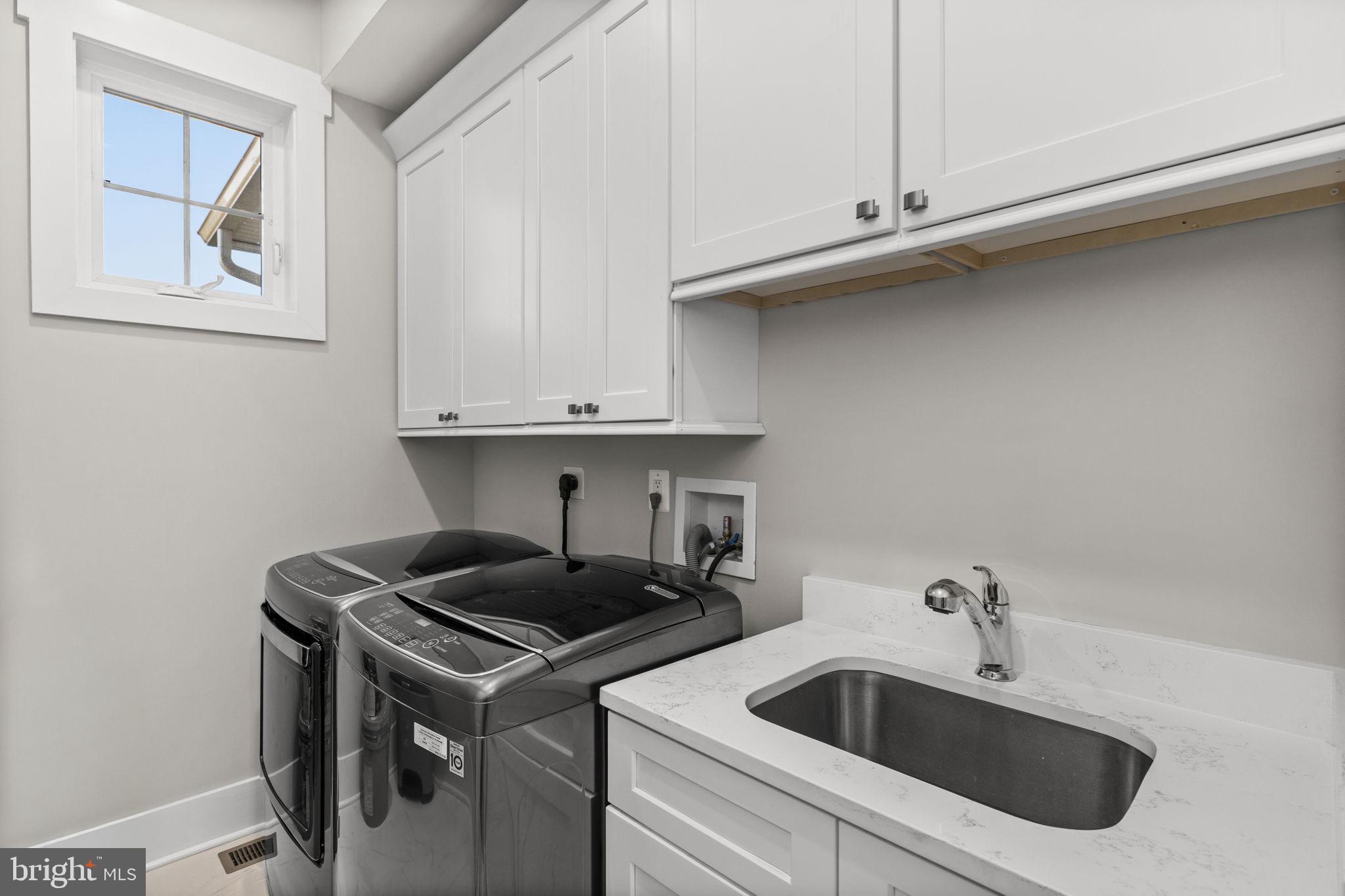 SUMMERVIEW POINT - Residential