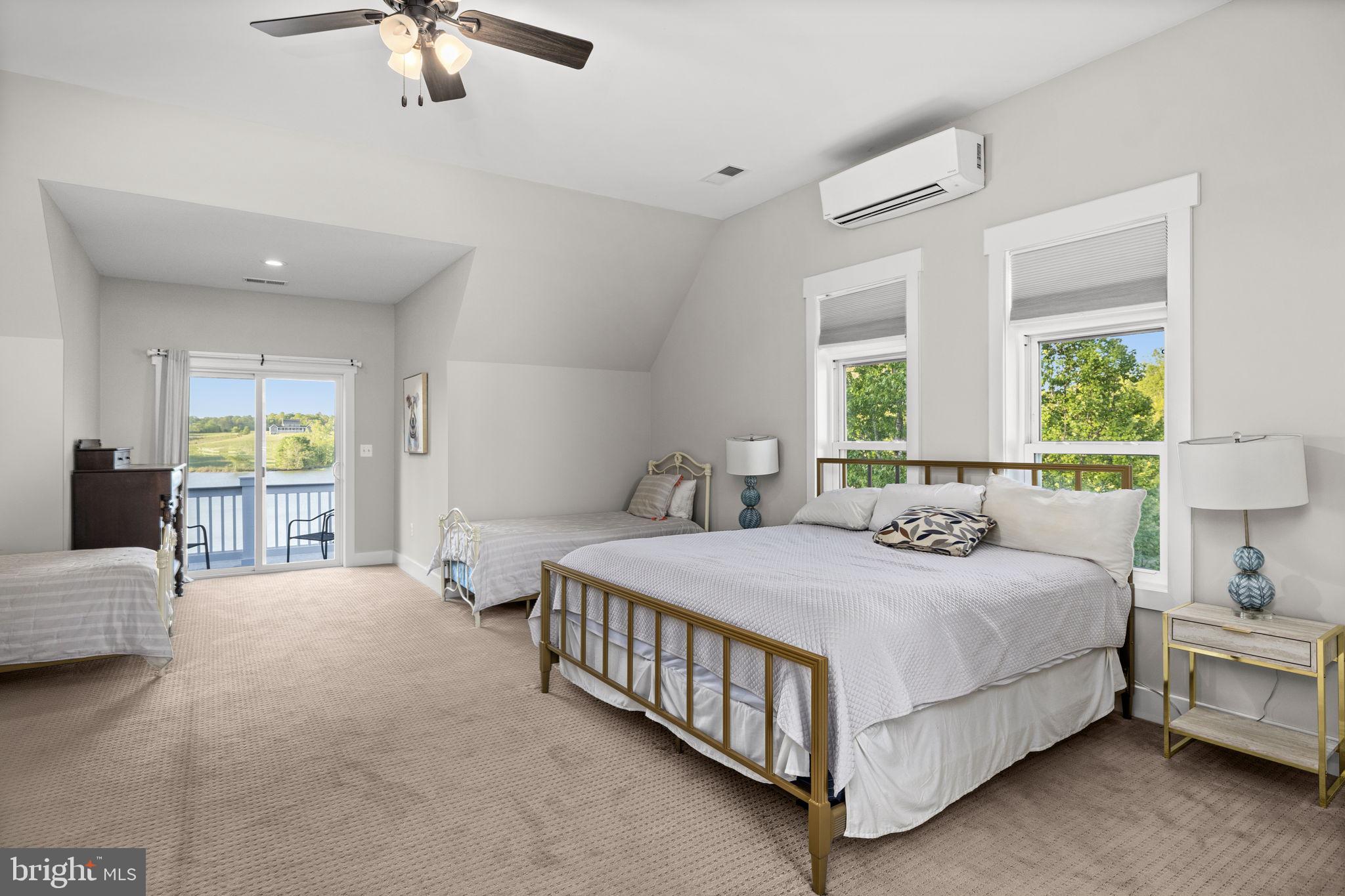 SUMMERVIEW POINT - Residential