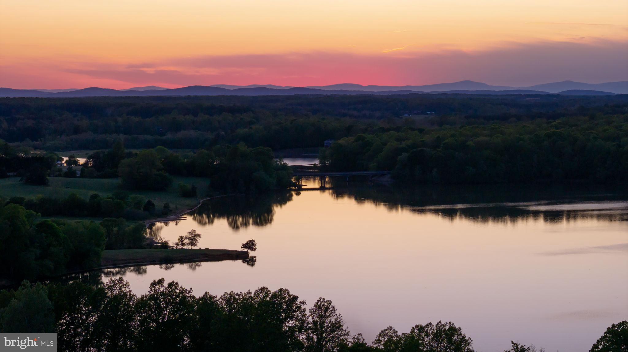 SUMMERVIEW POINT - Residential