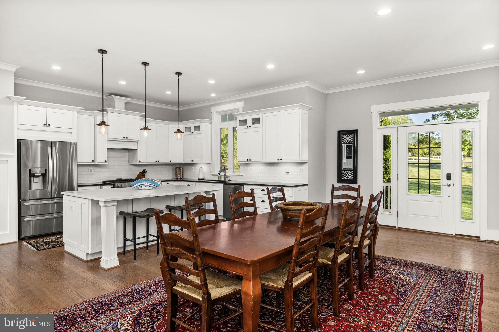 SUMMERVIEW POINT - Residential