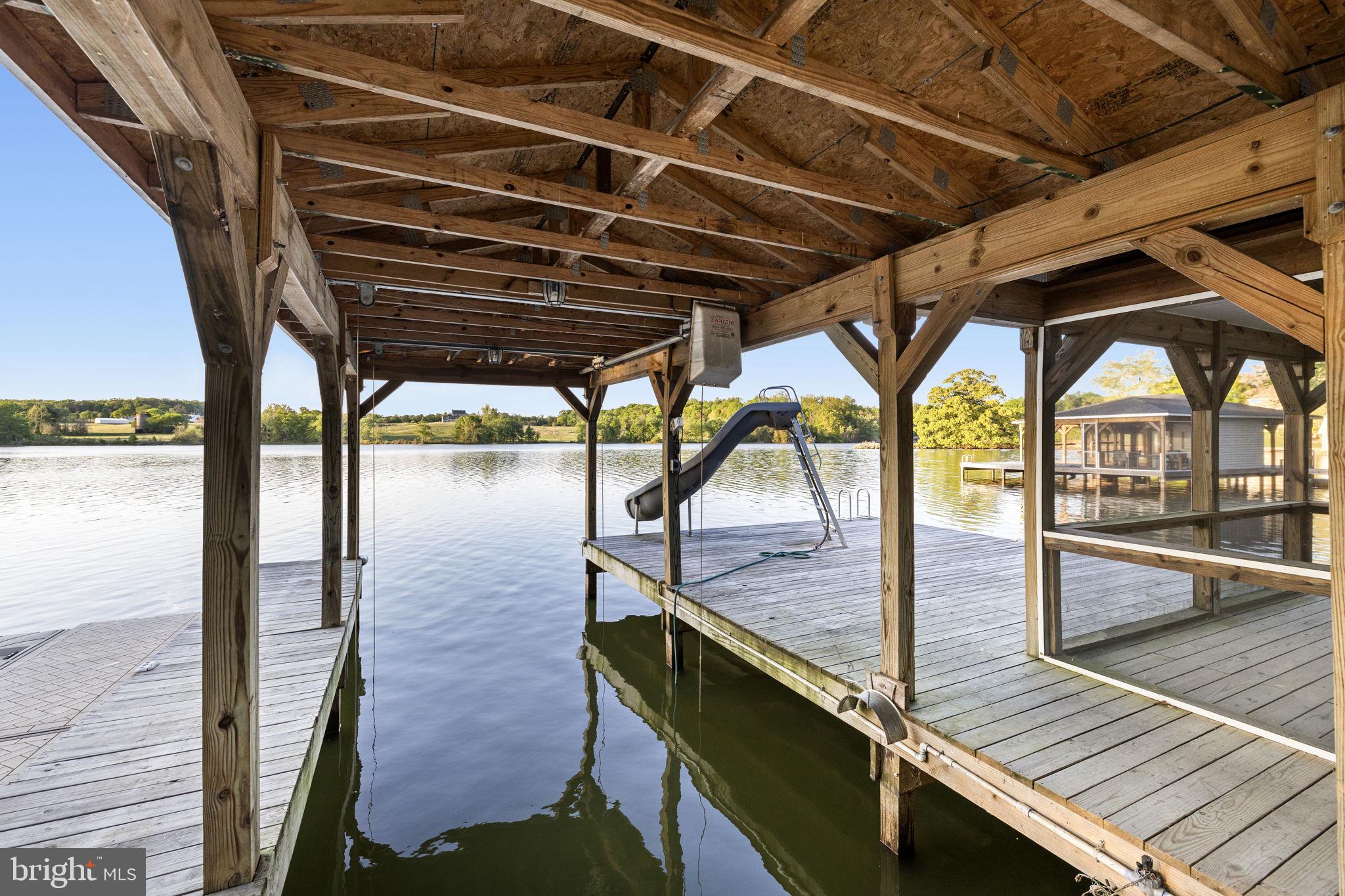 SUMMERVIEW POINT - Residential