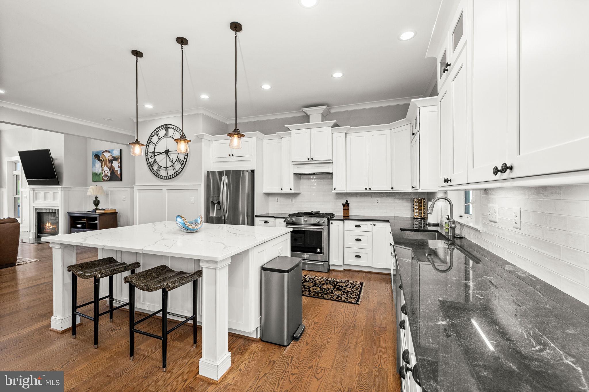 SUMMERVIEW POINT - Residential