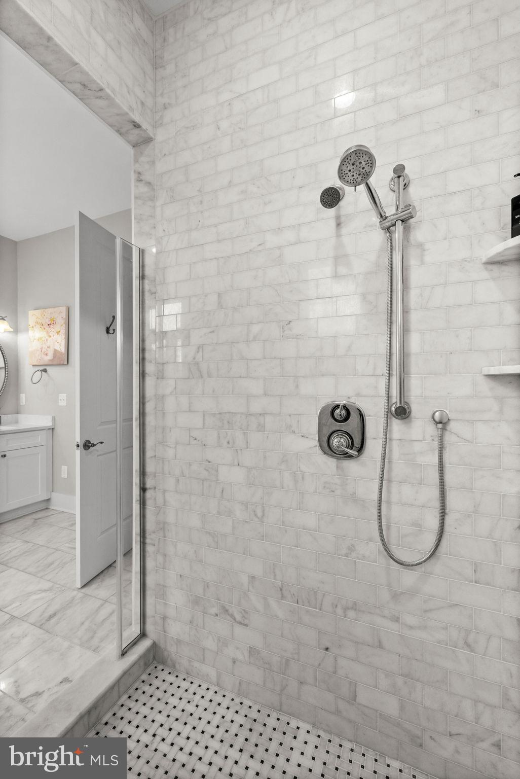 SUMMERVIEW POINT - Residential