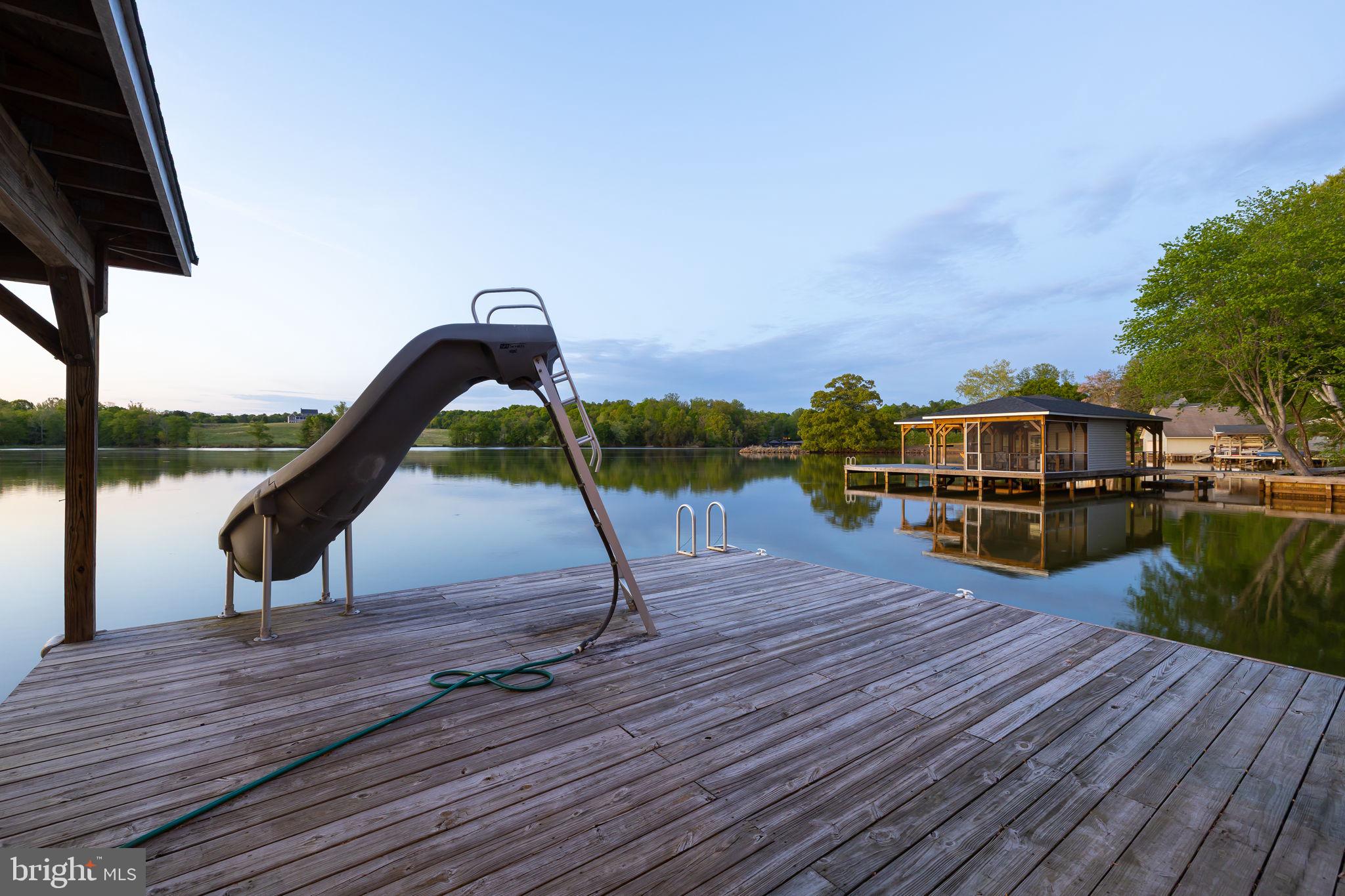 SUMMERVIEW POINT - Residential