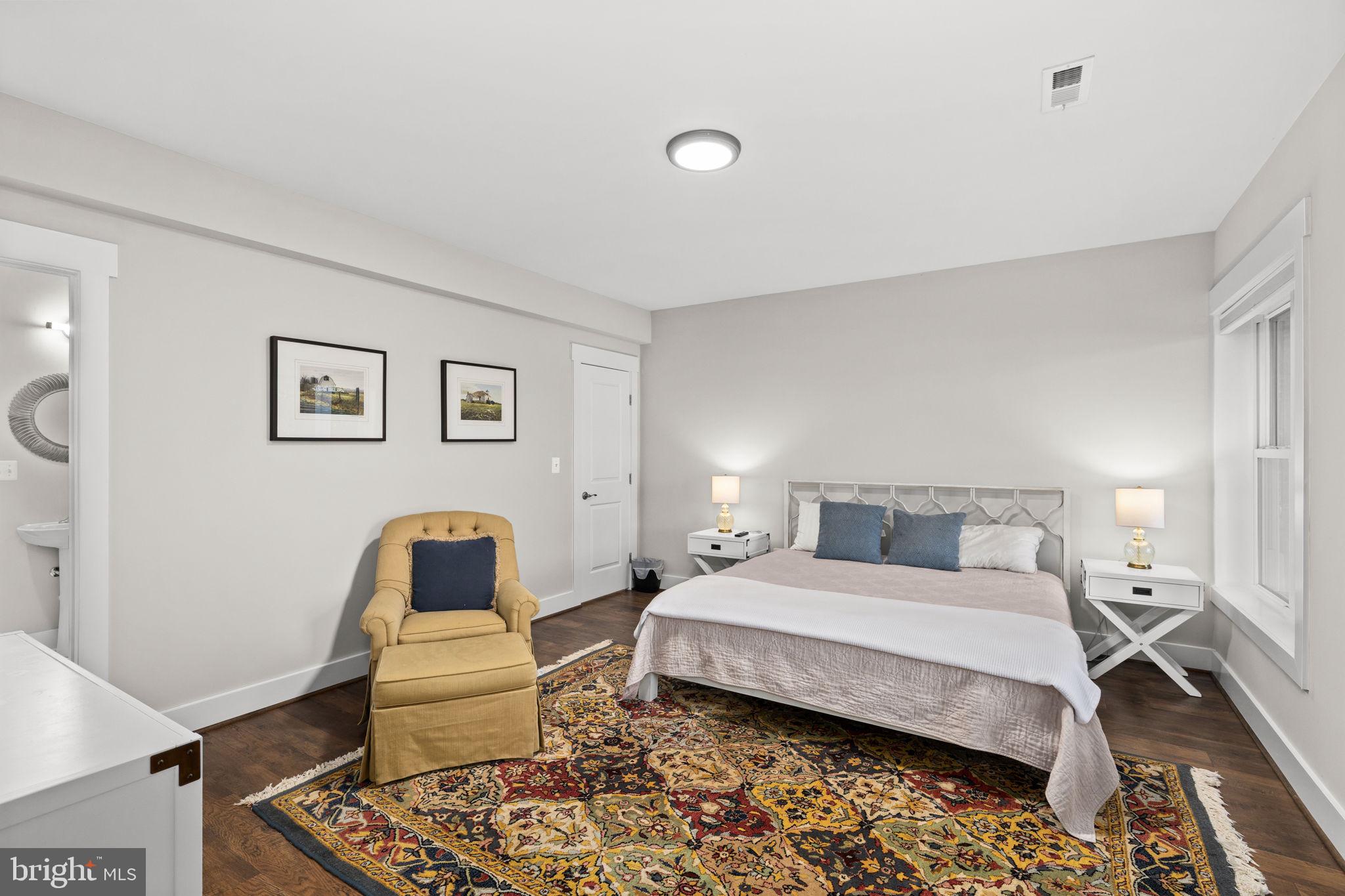 SUMMERVIEW POINT - Residential