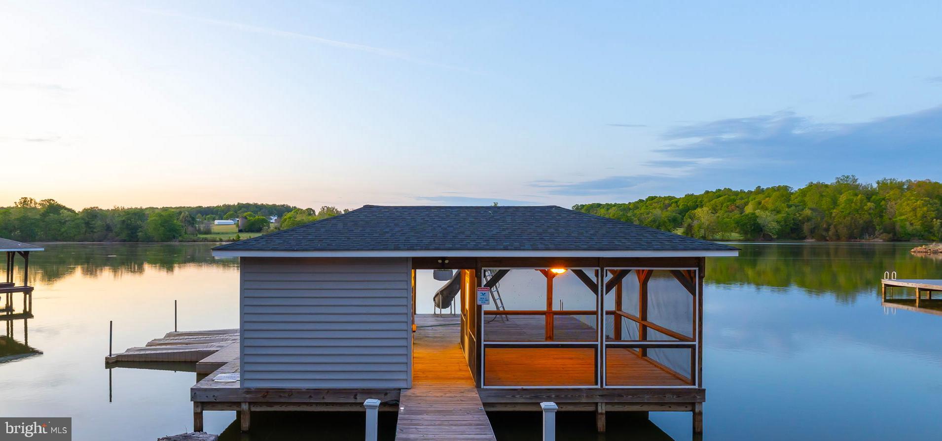 SUMMERVIEW POINT - Residential