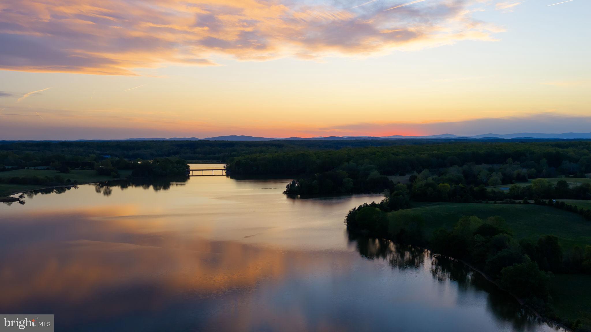 SUMMERVIEW POINT - Residential