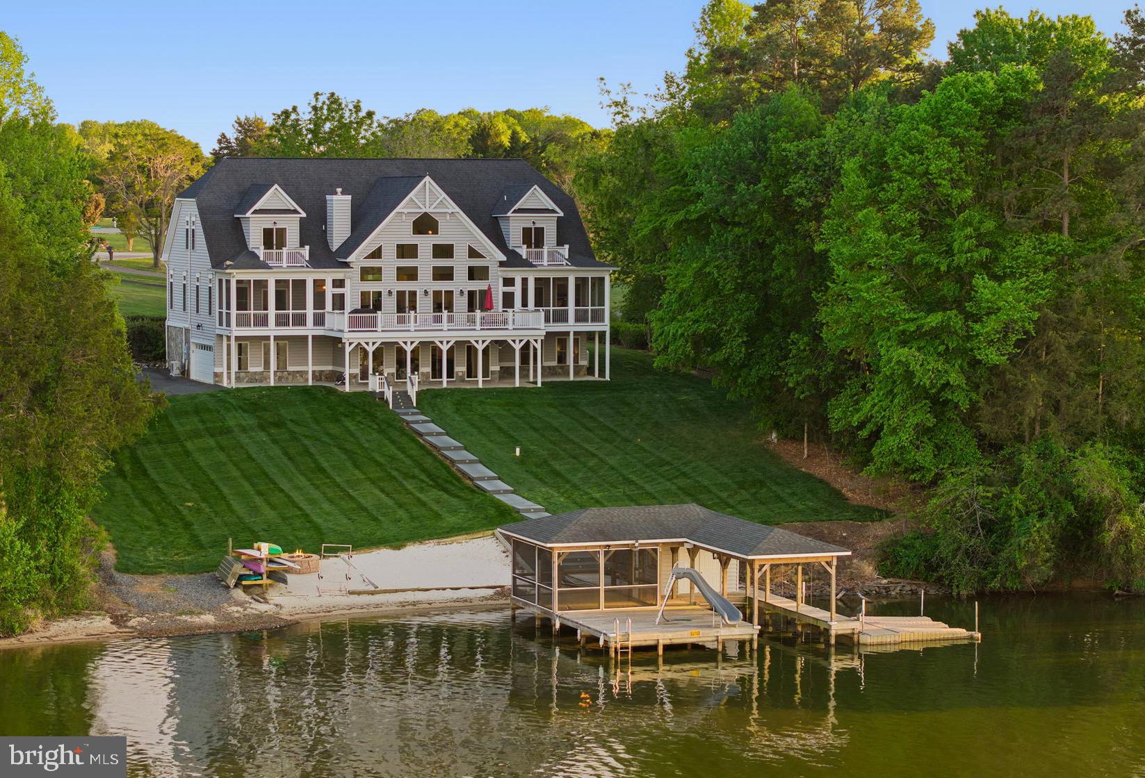 SUMMERVIEW POINT - Residential