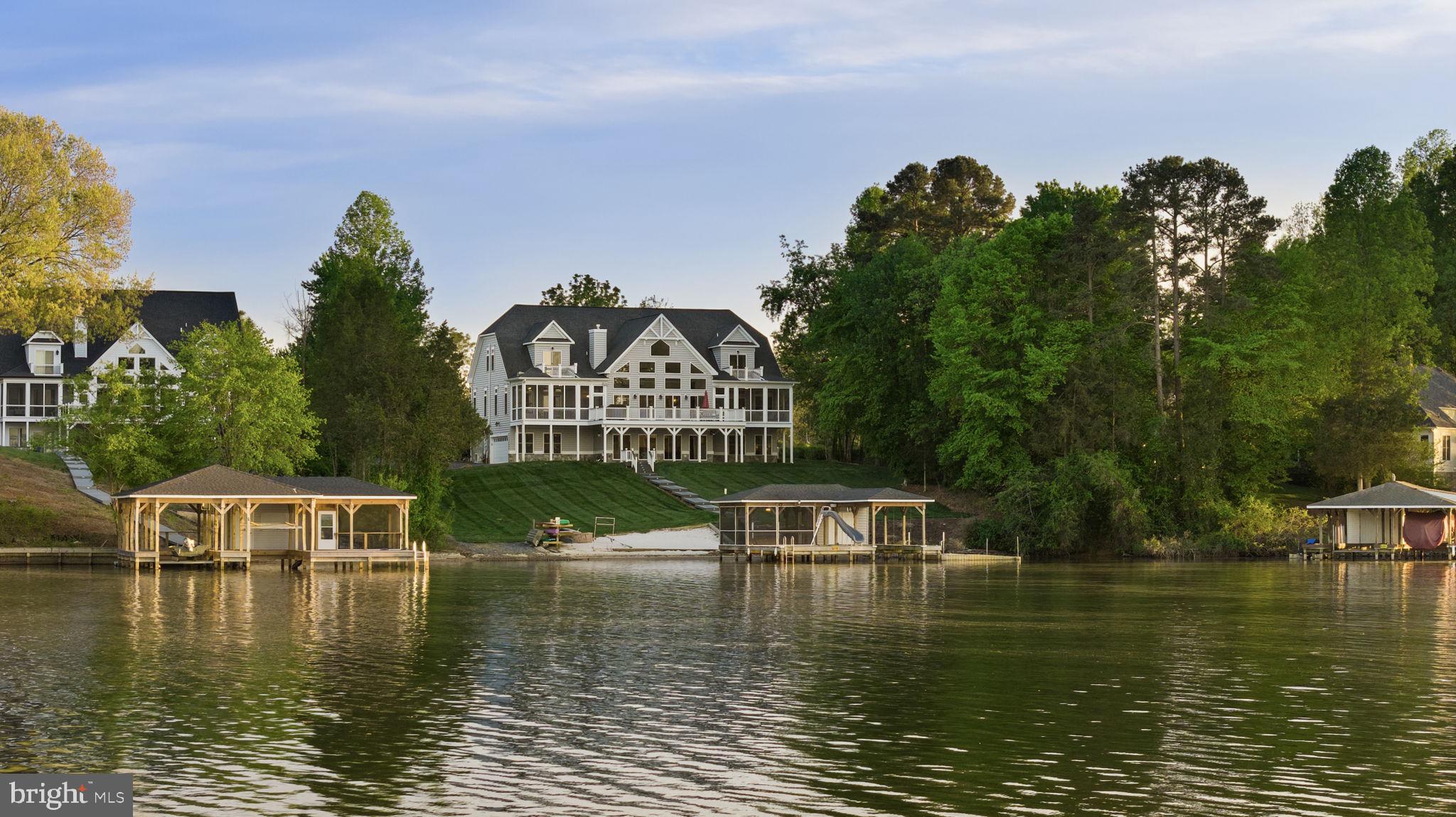 SUMMERVIEW POINT - Residential