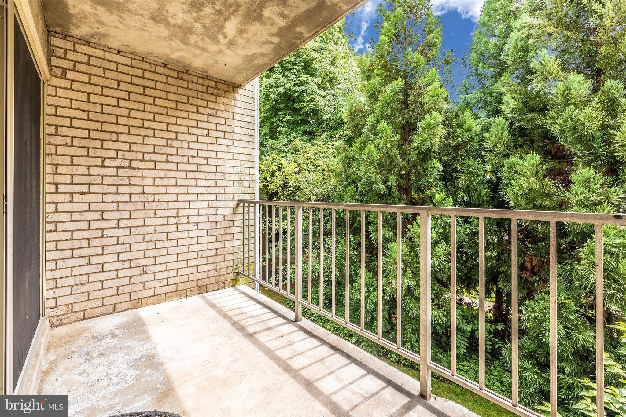 NORTH CREEK VIL - Residential