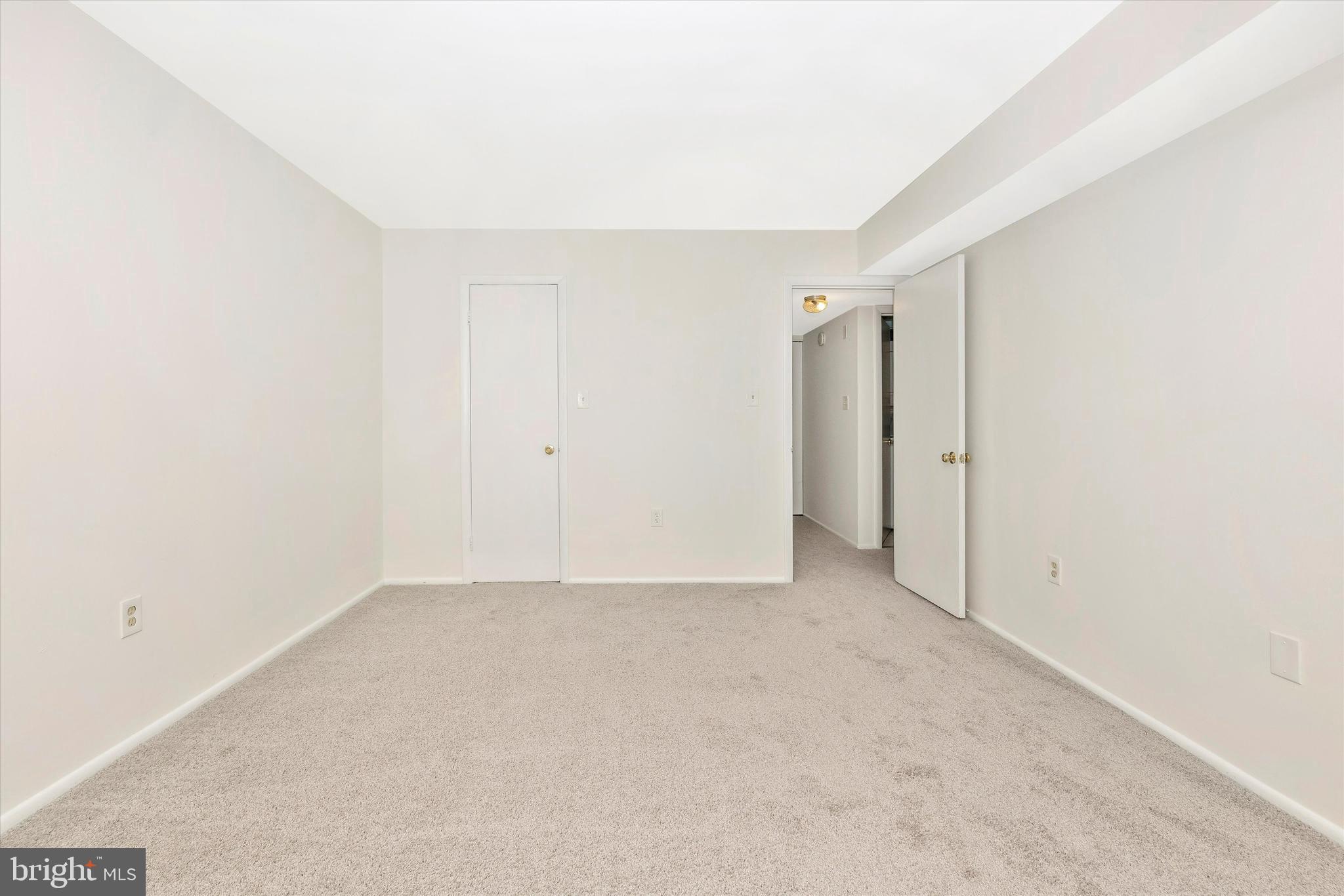 NORTH CREEK VIL - Residential