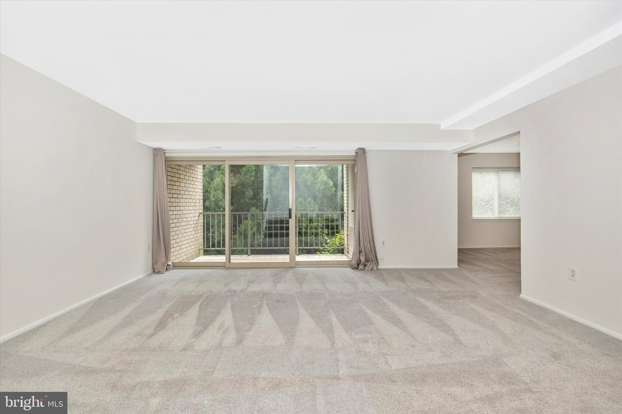 NORTH CREEK VIL - Residential