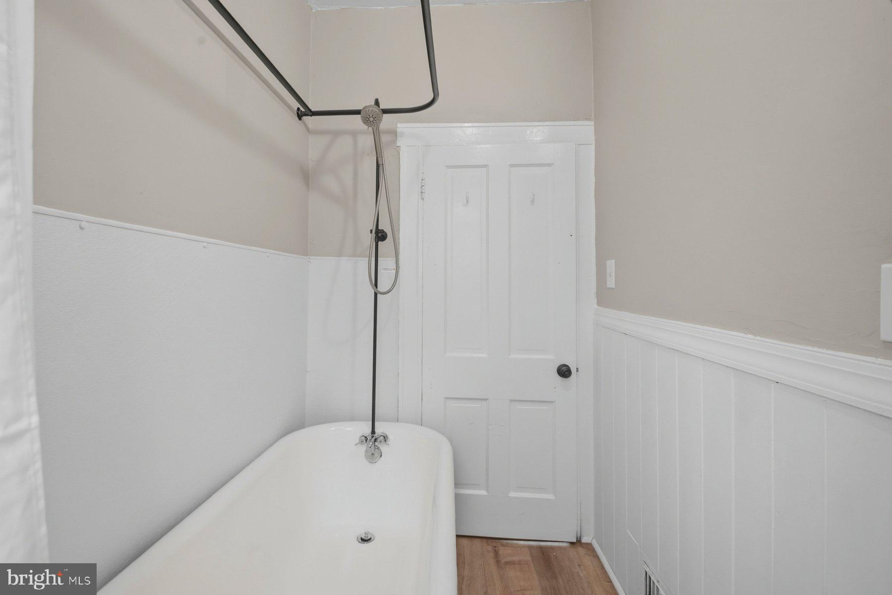 WEST HALETHORPE - Residential