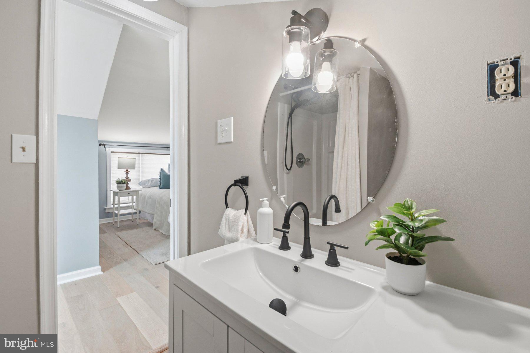 WEST HALETHORPE - Residential