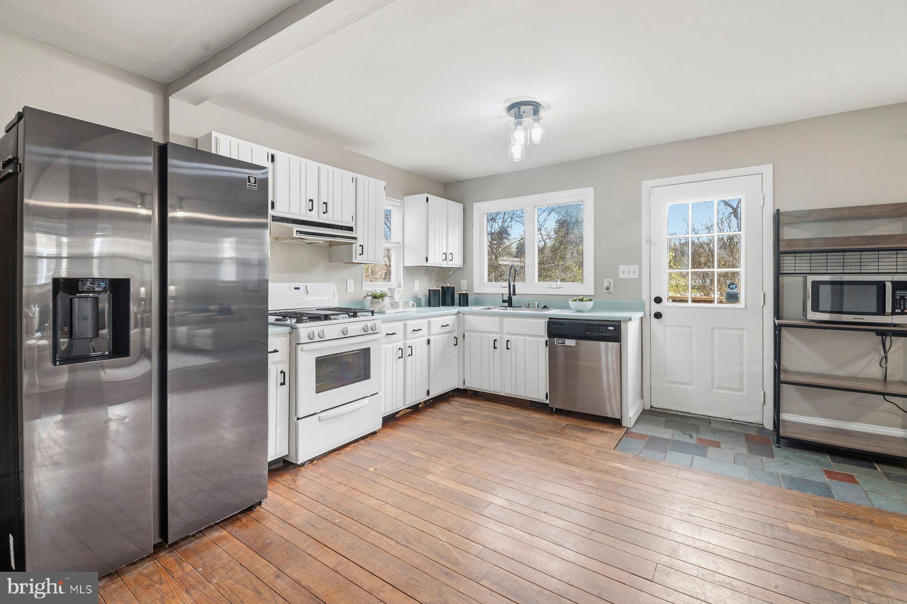 WEST HALETHORPE - Residential