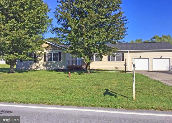 A large rancher in a peaceful rural setting with an awesome master suite! Renovations include updated kitchen w/all new stainless appliances, granite counters, & granite backsplash, all new paint & flooring throughout, remodeled bathrooms, all new windows & roof, and brand new rear deck. Call for more details!