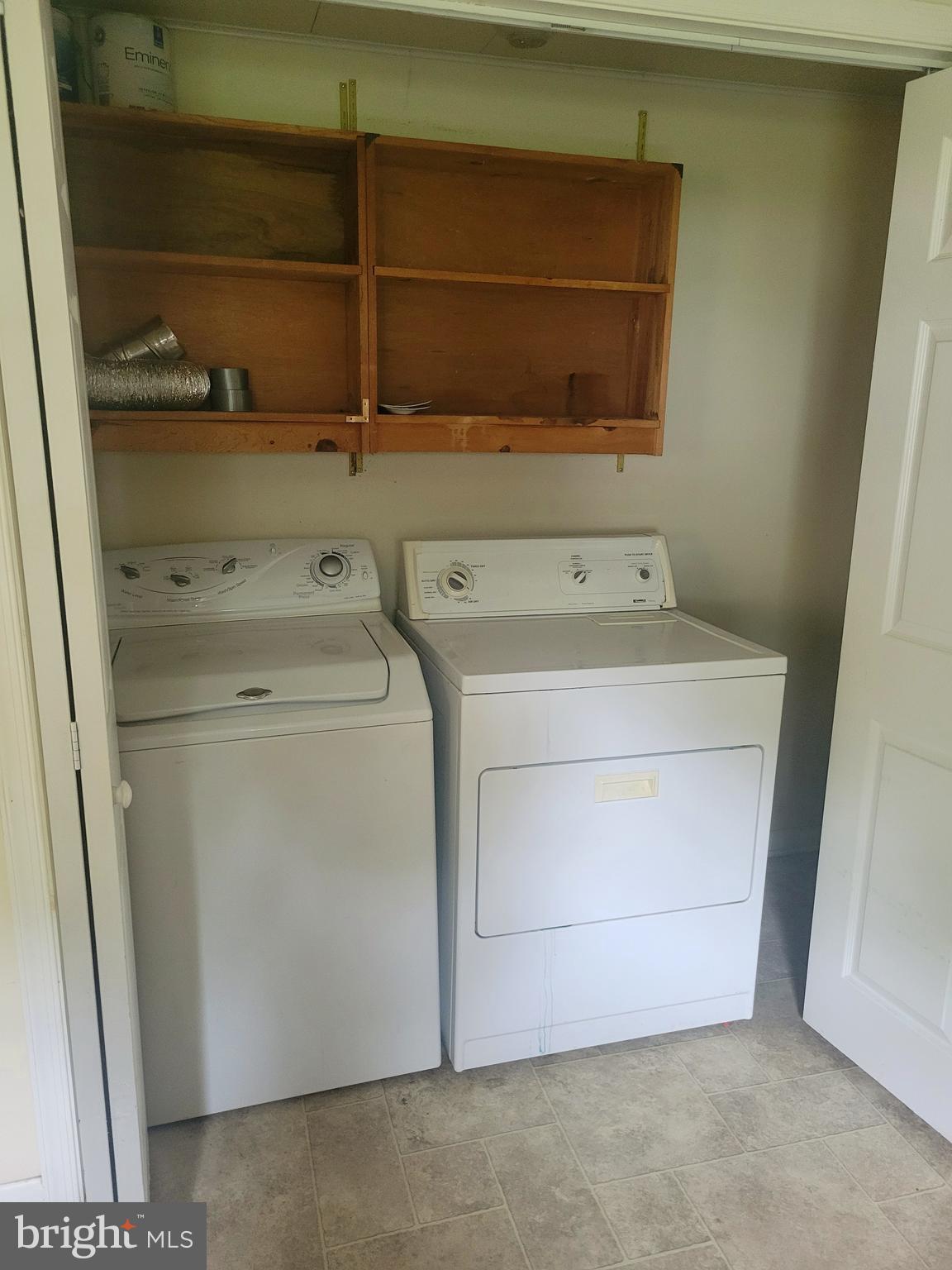 WALNUT GROVE - Residential