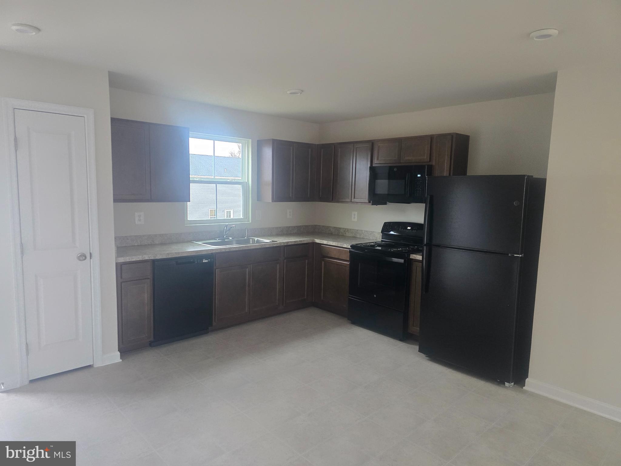 CARDINAL POINTE - Residential