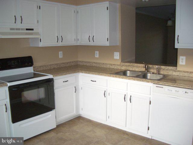 WILLIAMSTOWN - Residential