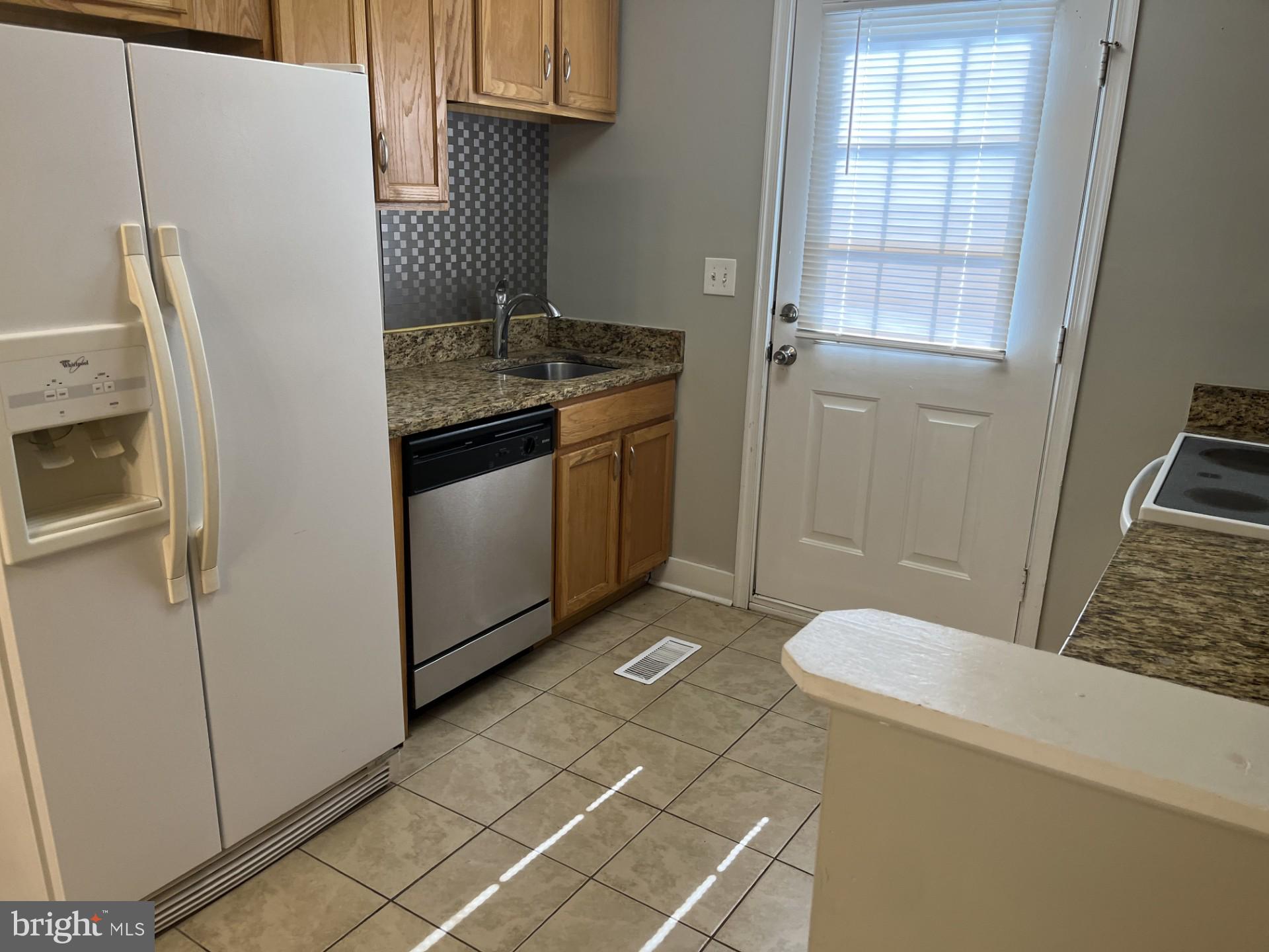 DUCLOS - Residential Lease