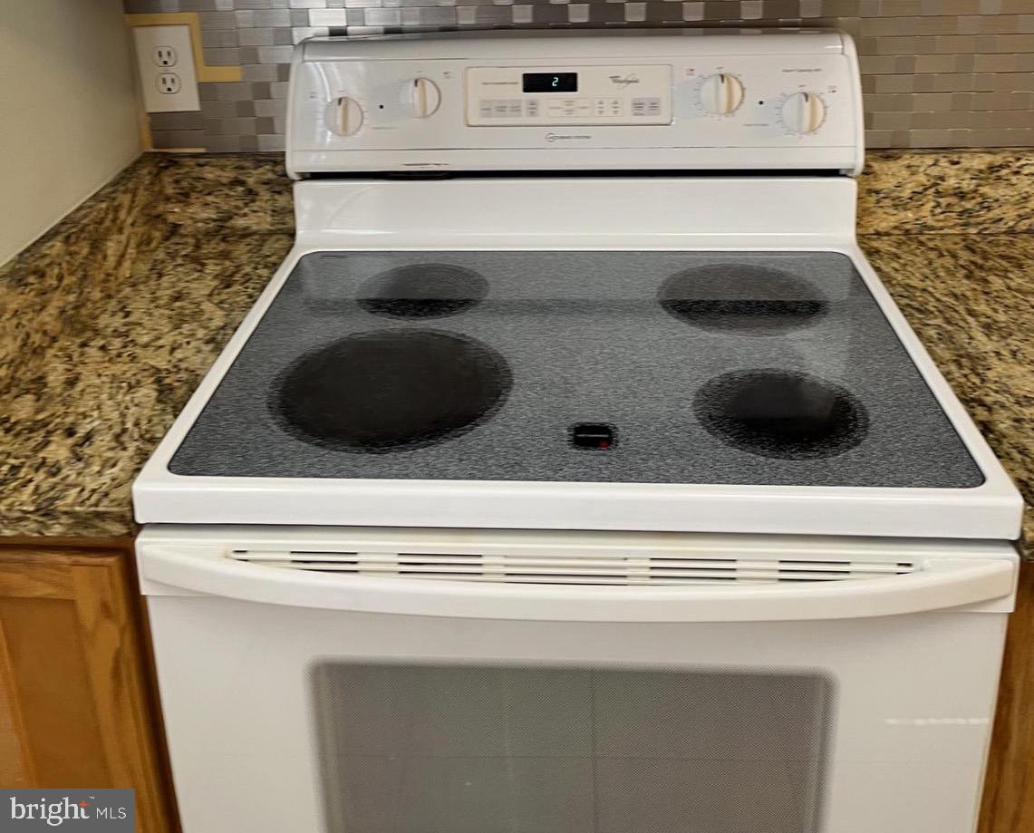 DUCLOS - Residential Lease