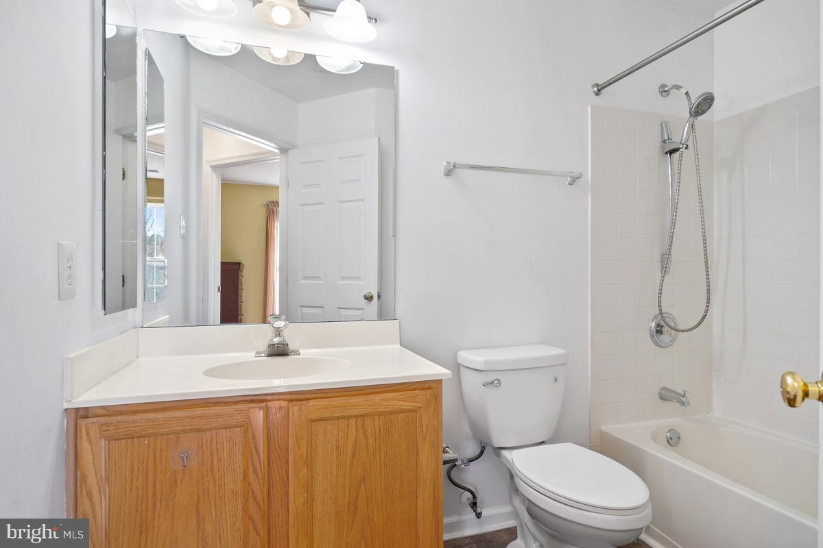 PAPILLON - Residential Lease