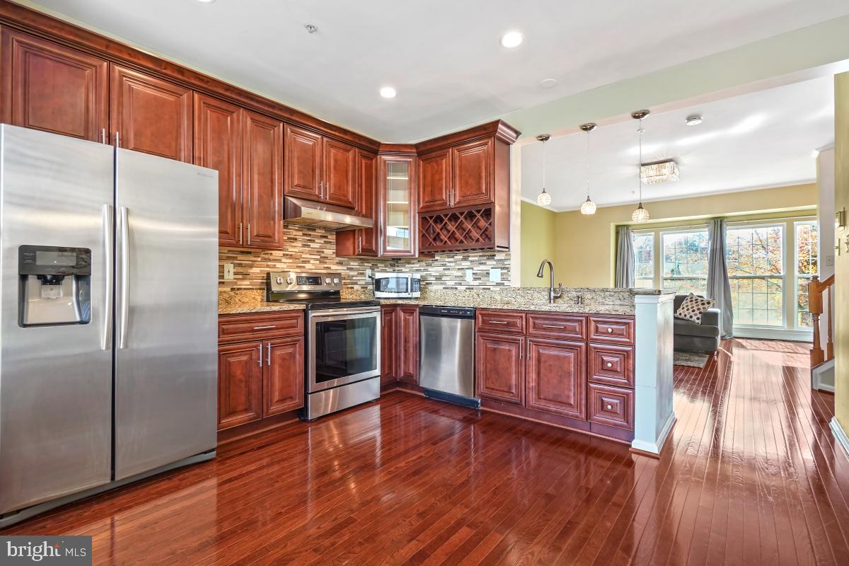 PAPILLON - Residential Lease