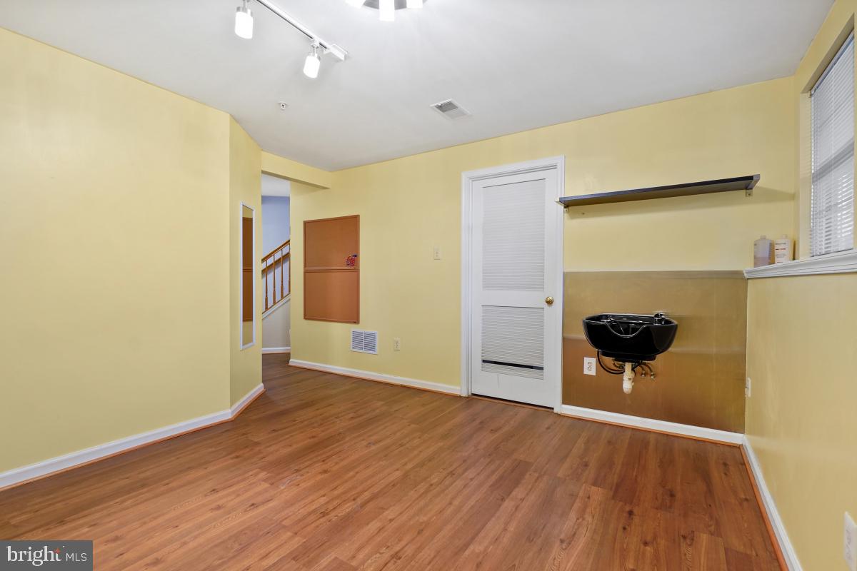 PAPILLON - Residential Lease