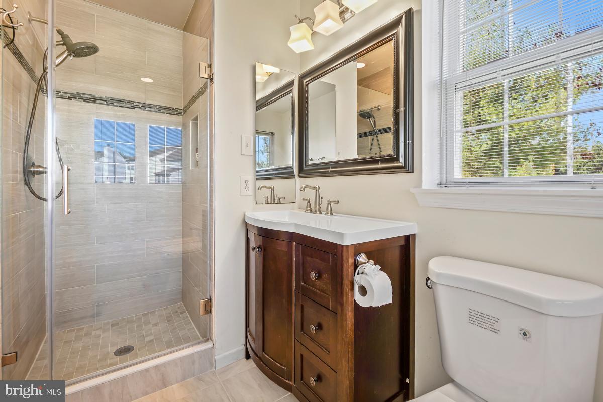 PAPILLON - Residential Lease