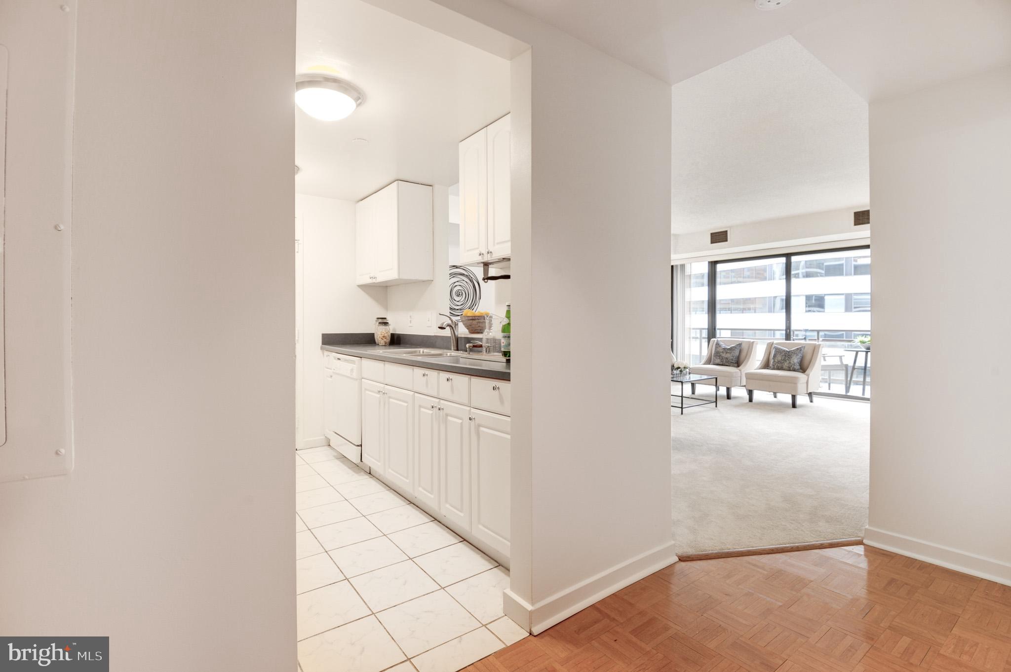 ATRIUM CONDO - Residential